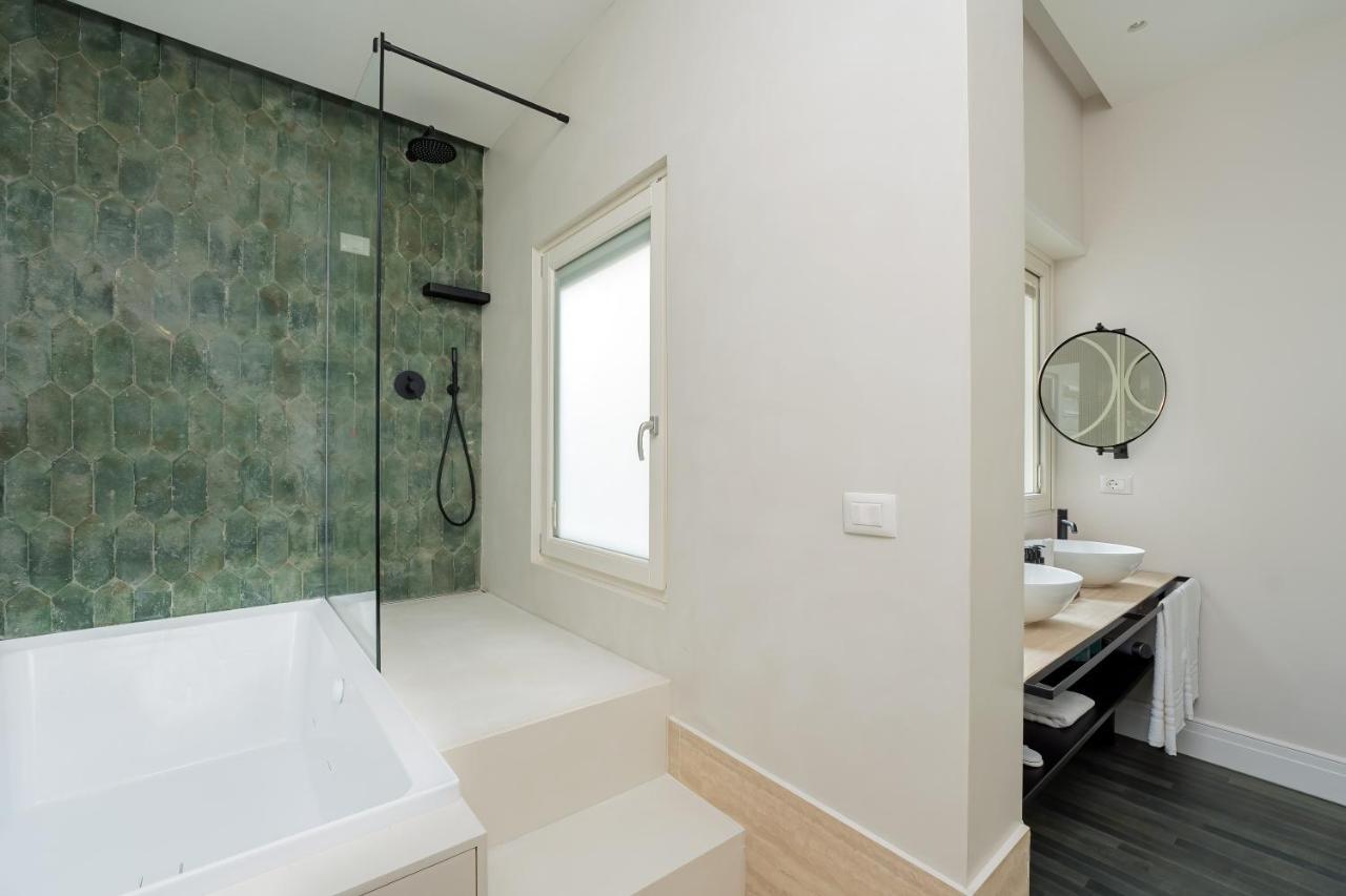Suite Spa Bath