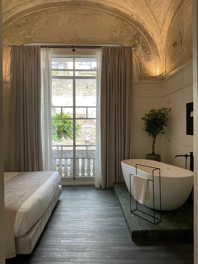 Queen Suite Spa Bath