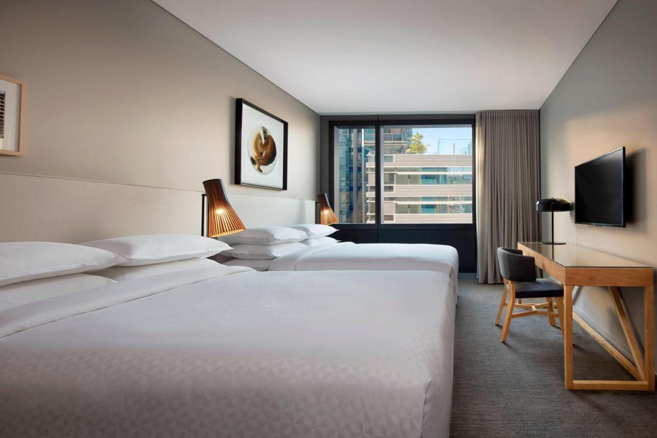 Queen Room with Two Queen Beds,1565180371:JPEG
