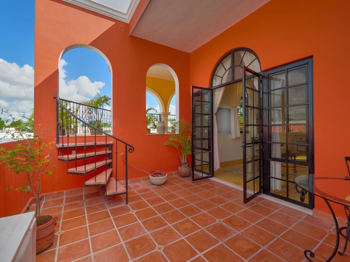 Queen Room Balcony