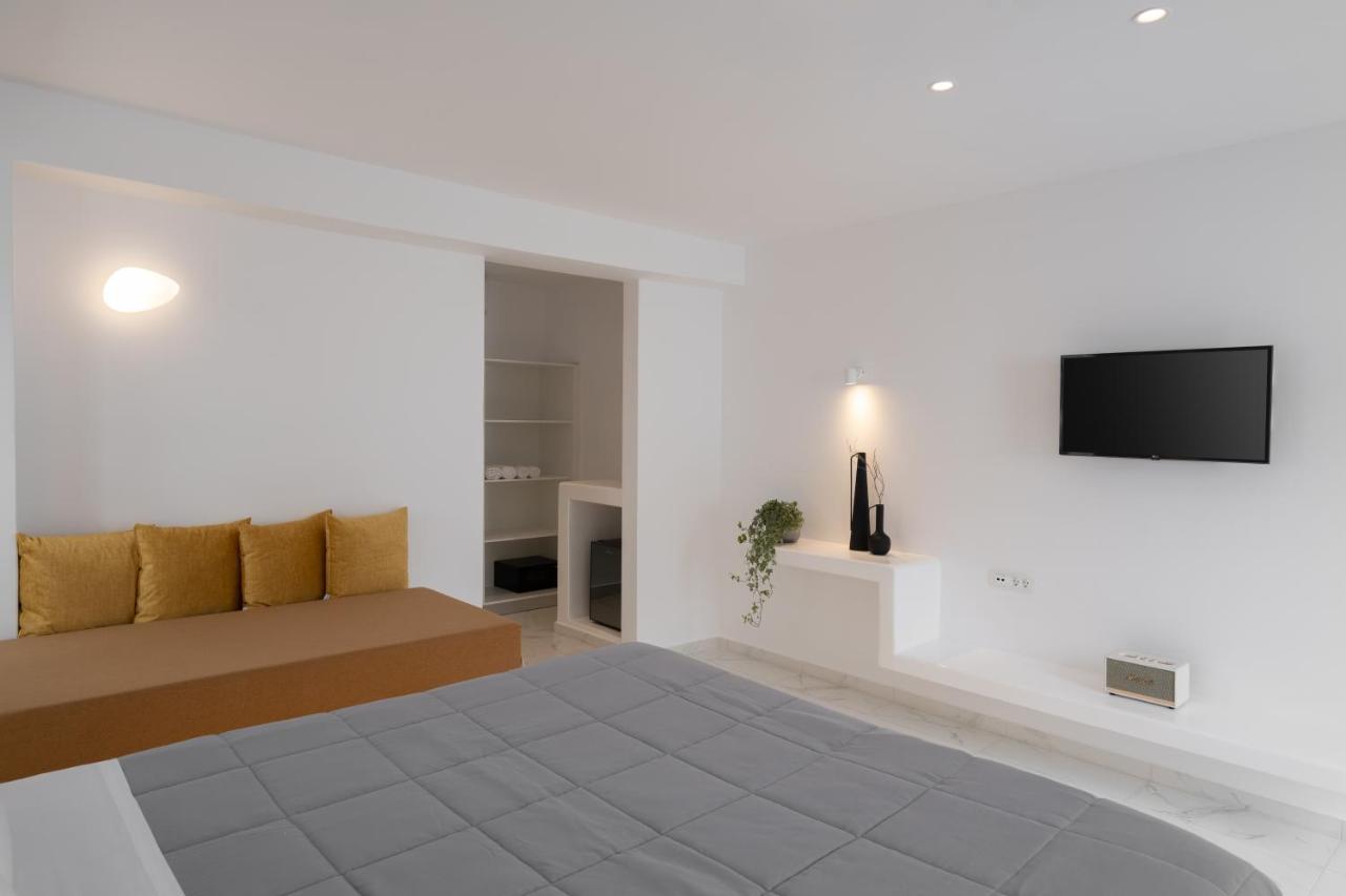 Suite Grotta Elegant con Mini Piscina con Idromassaggio all’Aperto