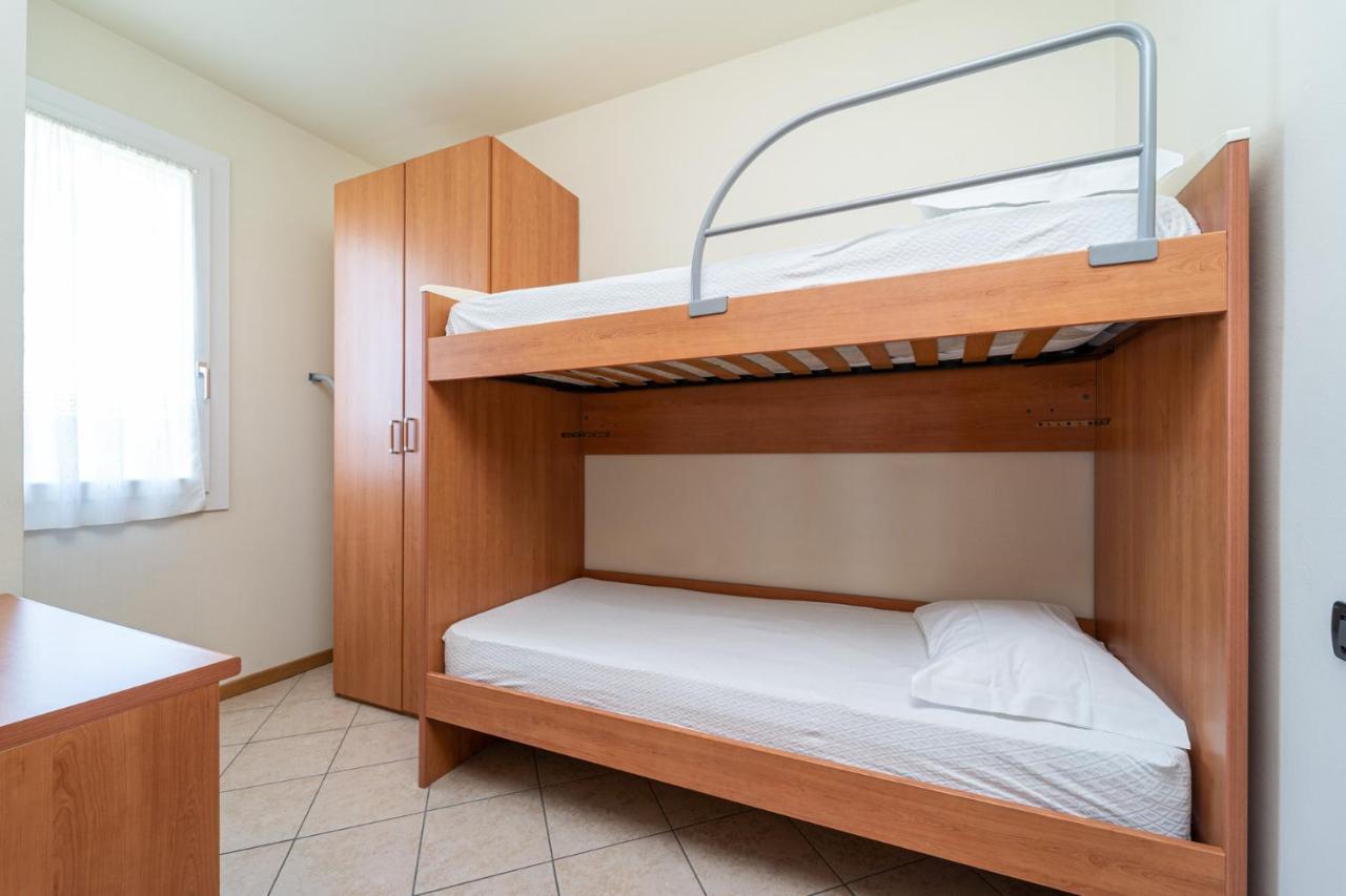 Appartamento con 2 Camere da Letto e Vista Lago