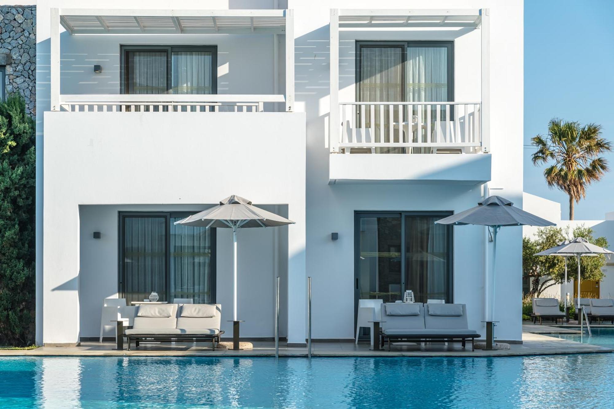 Double Room Front Pool Swim-up,1432078000:JPEG