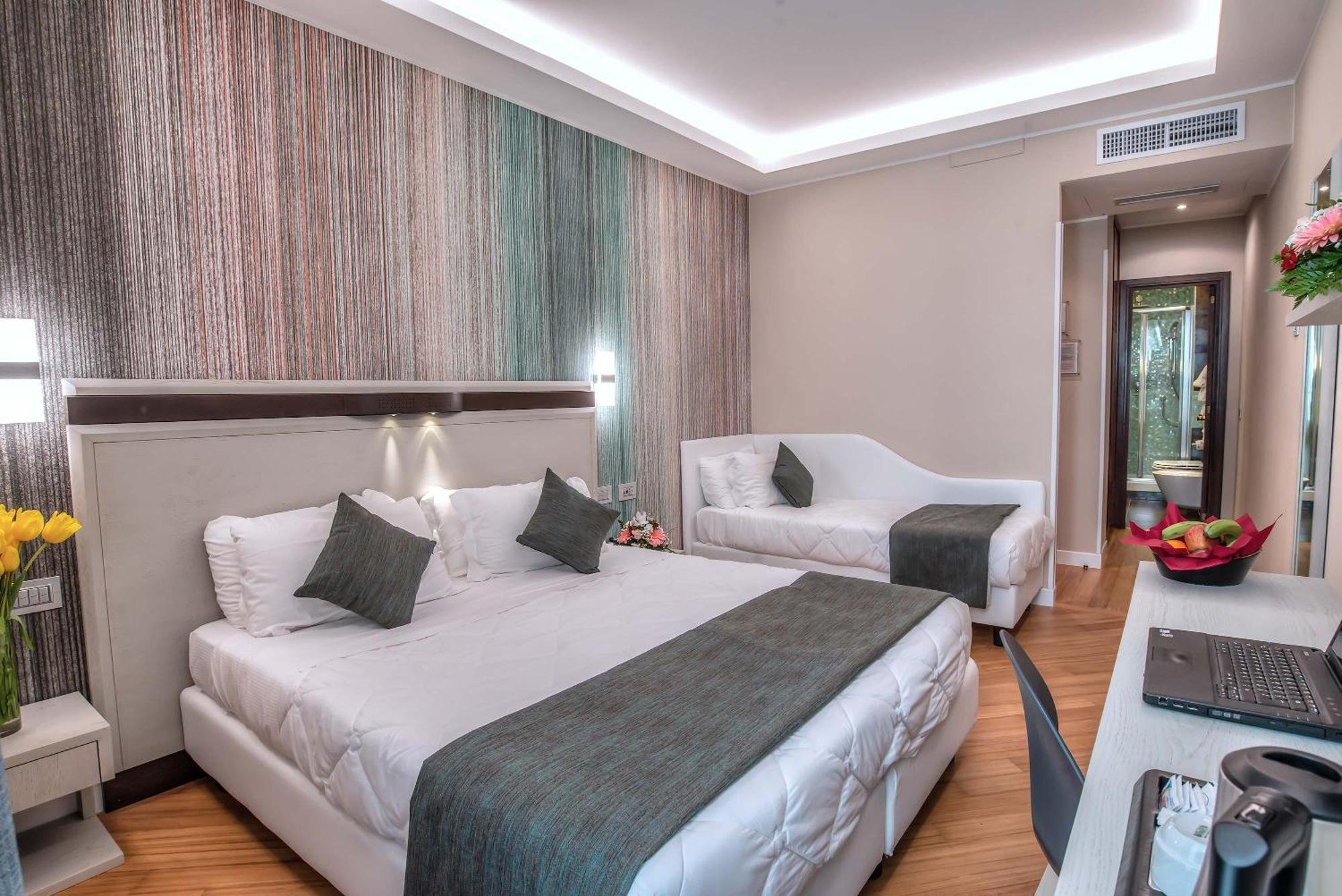 Triple Room,1580515233:JPEG