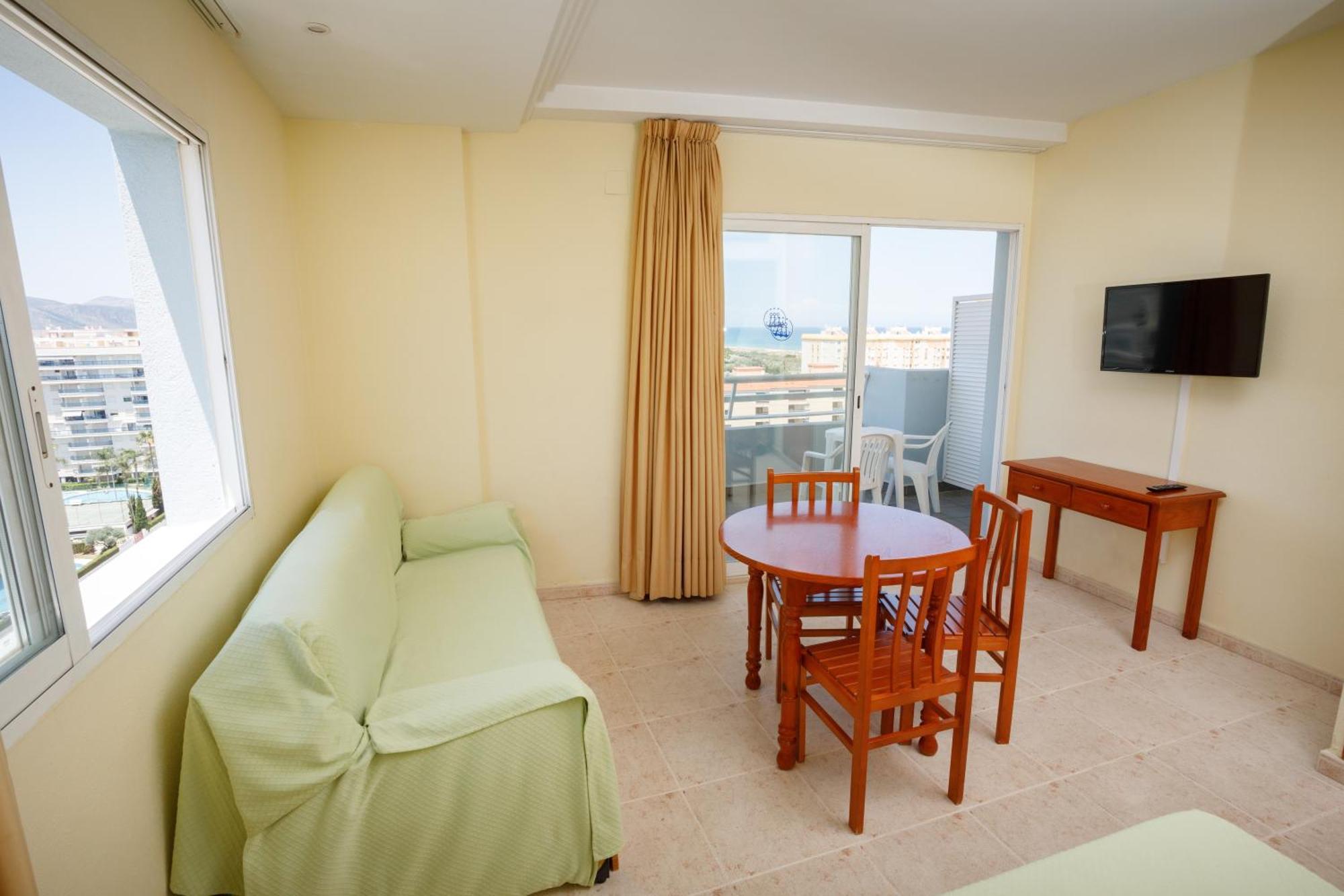 One-Bedroom Apartment (4 Adults),298432100:JPEG