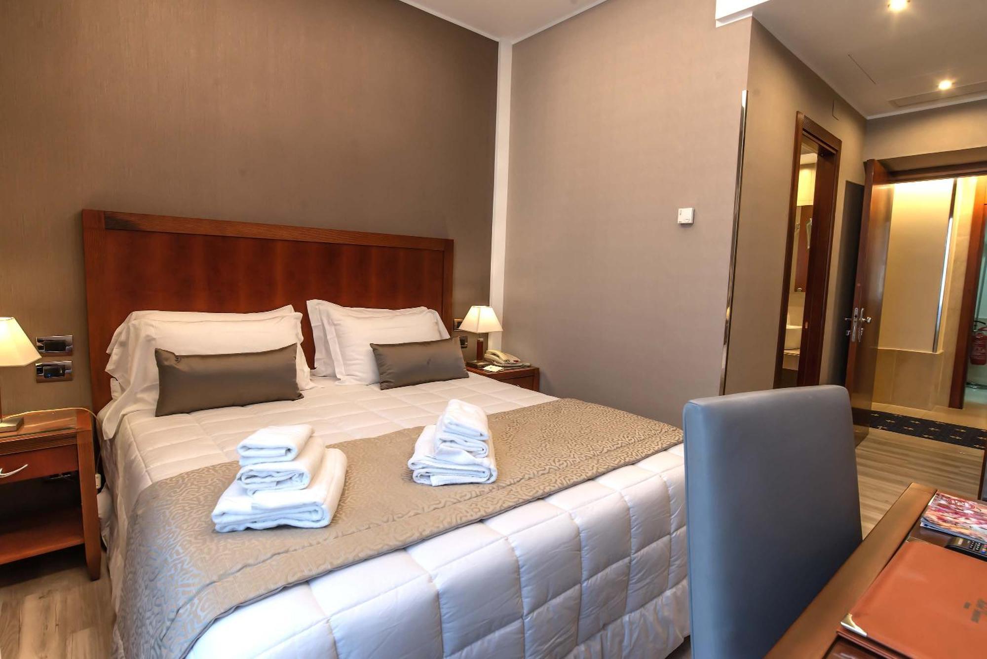 Classic Double or Twin Room,1437609571:JPEG