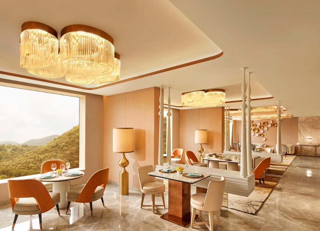 Luxury Suite