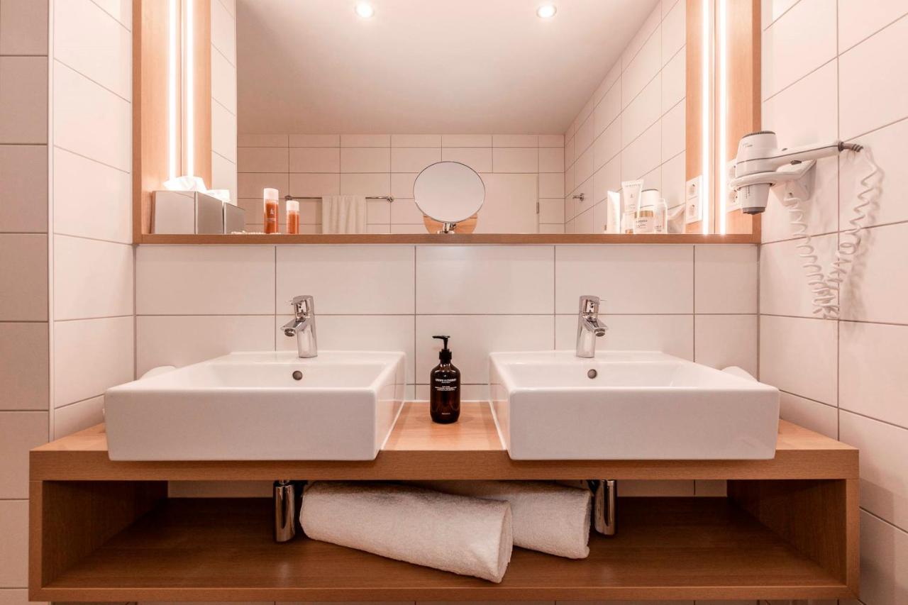 Deluxe Double Room Garden side,1566914924:JPEG