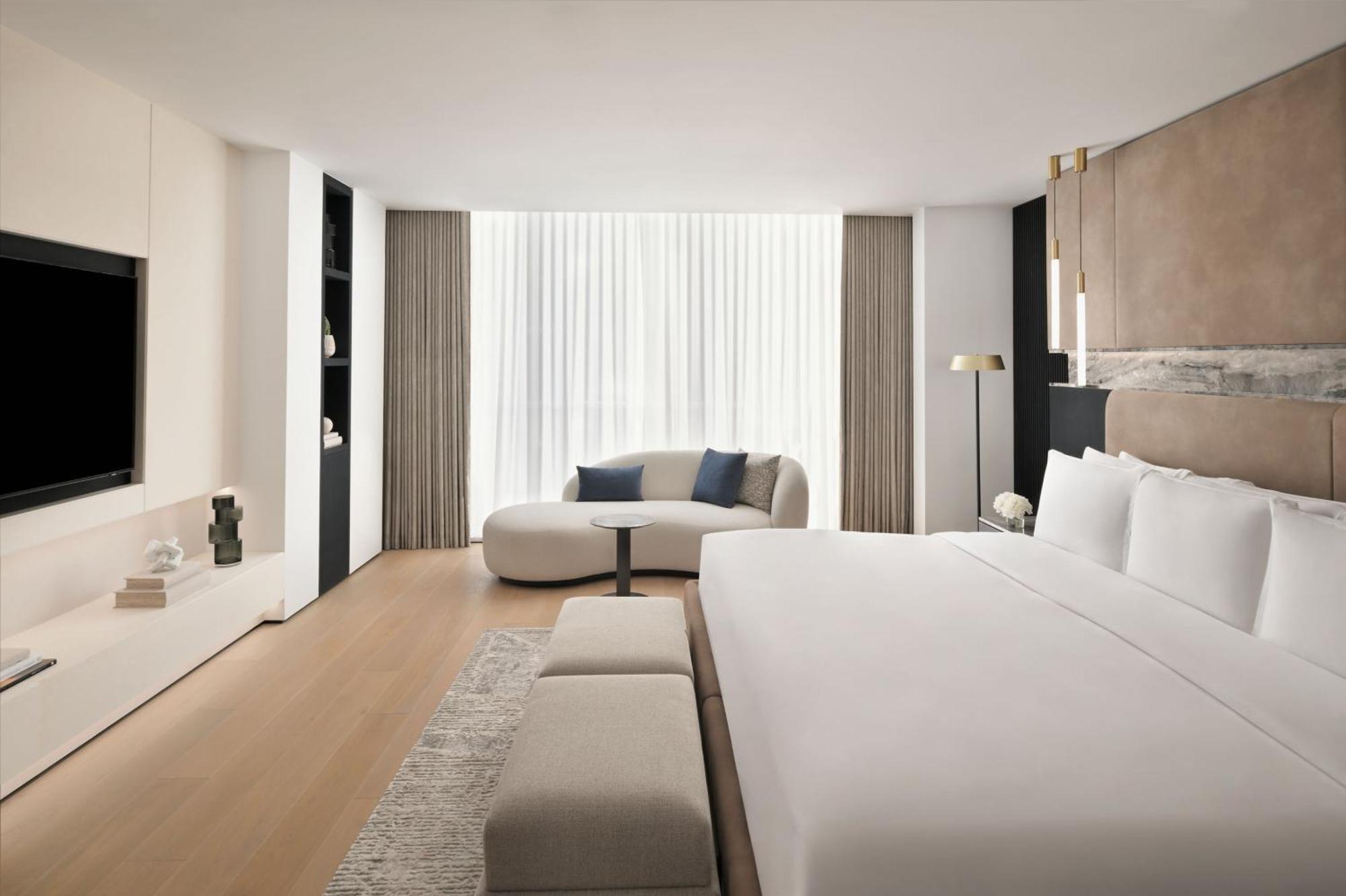 Präsidentensuite mit 1 Kingsize-Bett, Zugang zur Club Lounge und Blick auf die Skyline