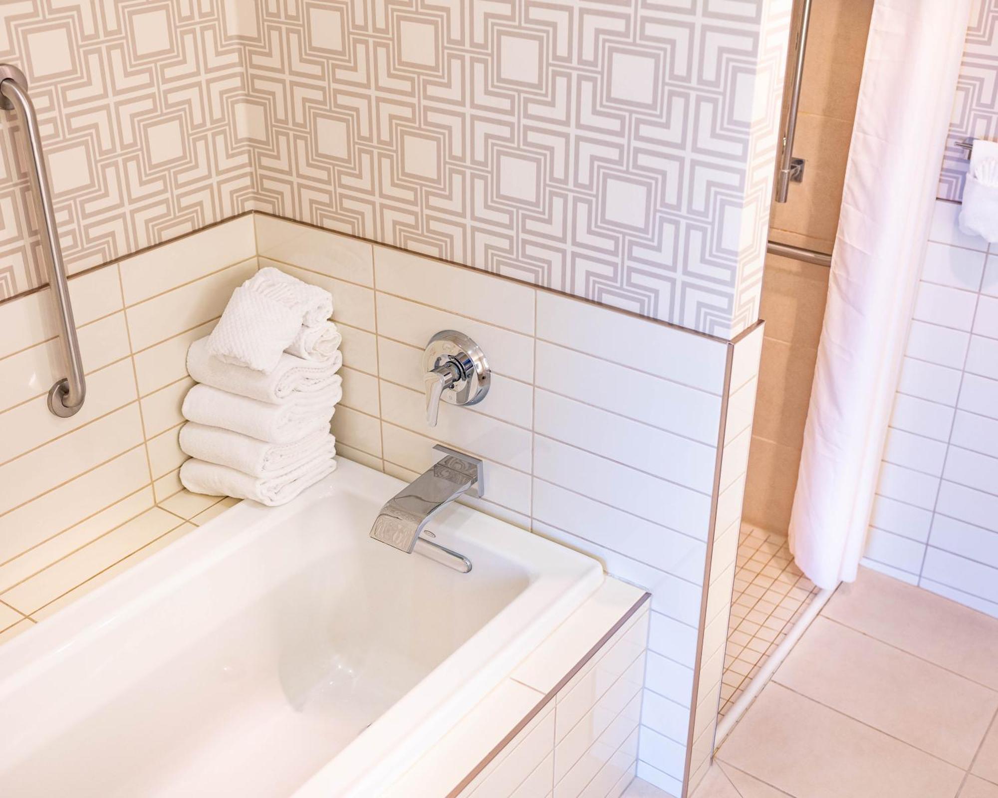 Guest Double Room,1499188912:JPEG