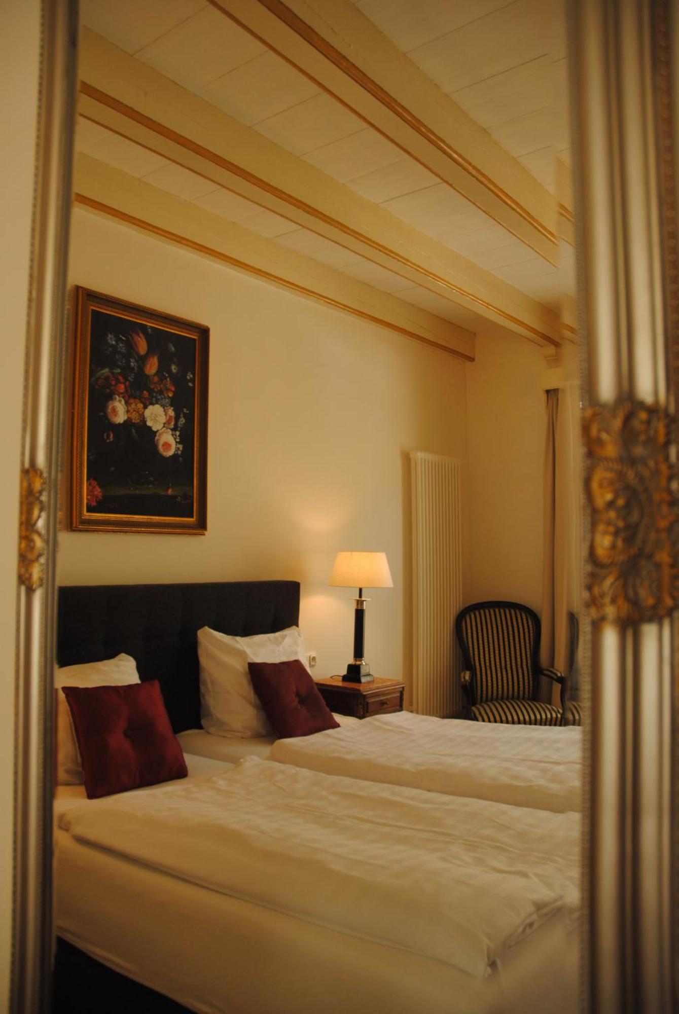 Junior Suite,1501052059:JPEG