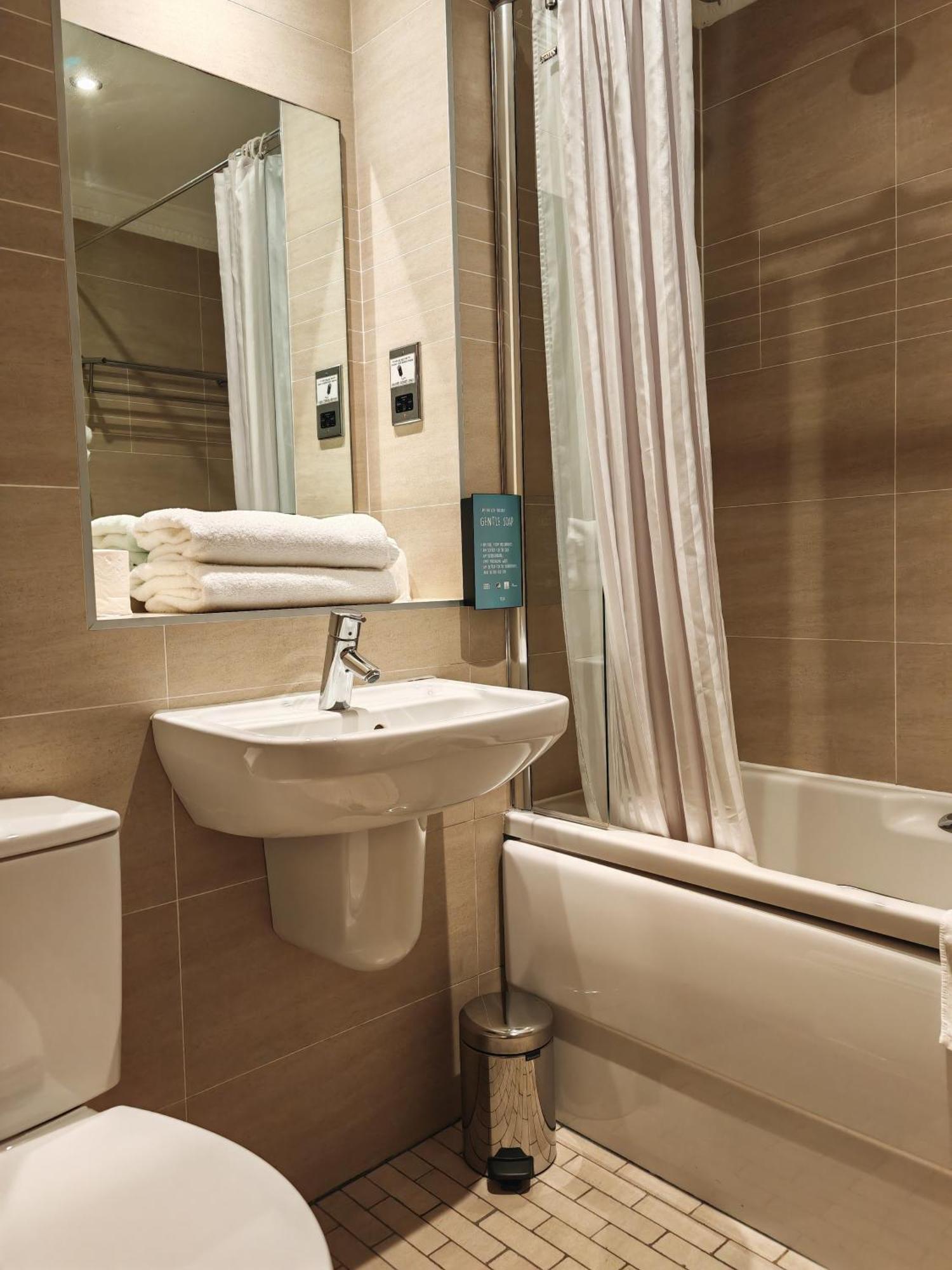 Single Room,1516431121:JPEG