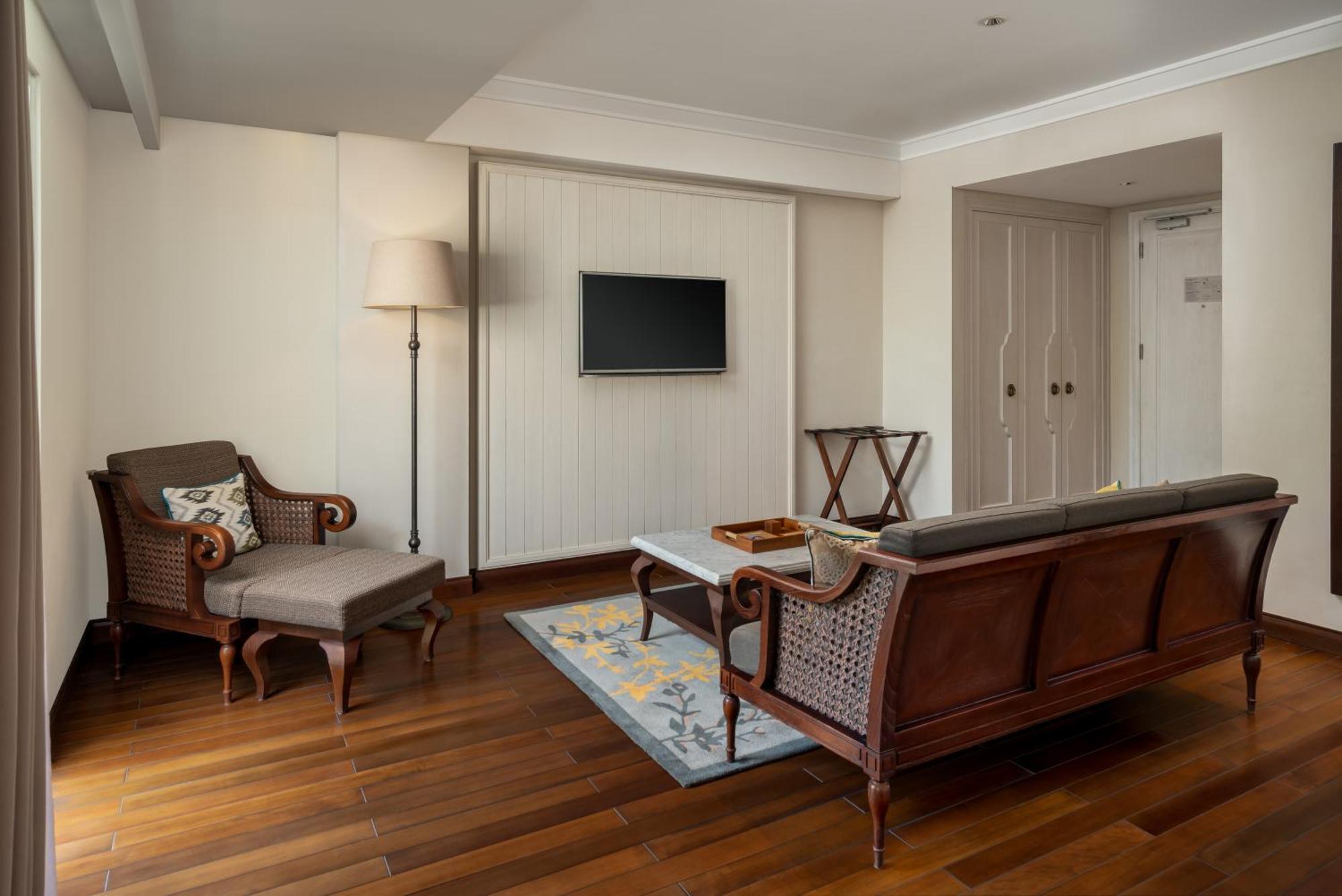 Camellia Suite