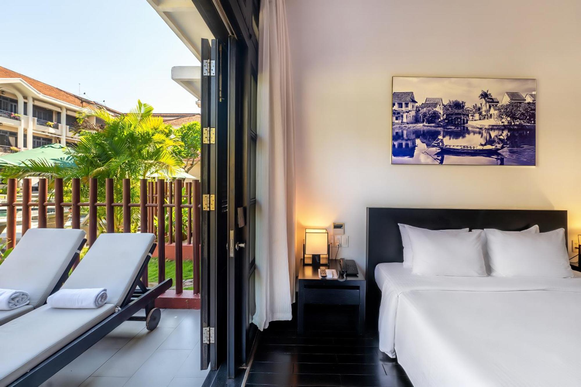 Junior Suite mit Pool-/Gartenblick