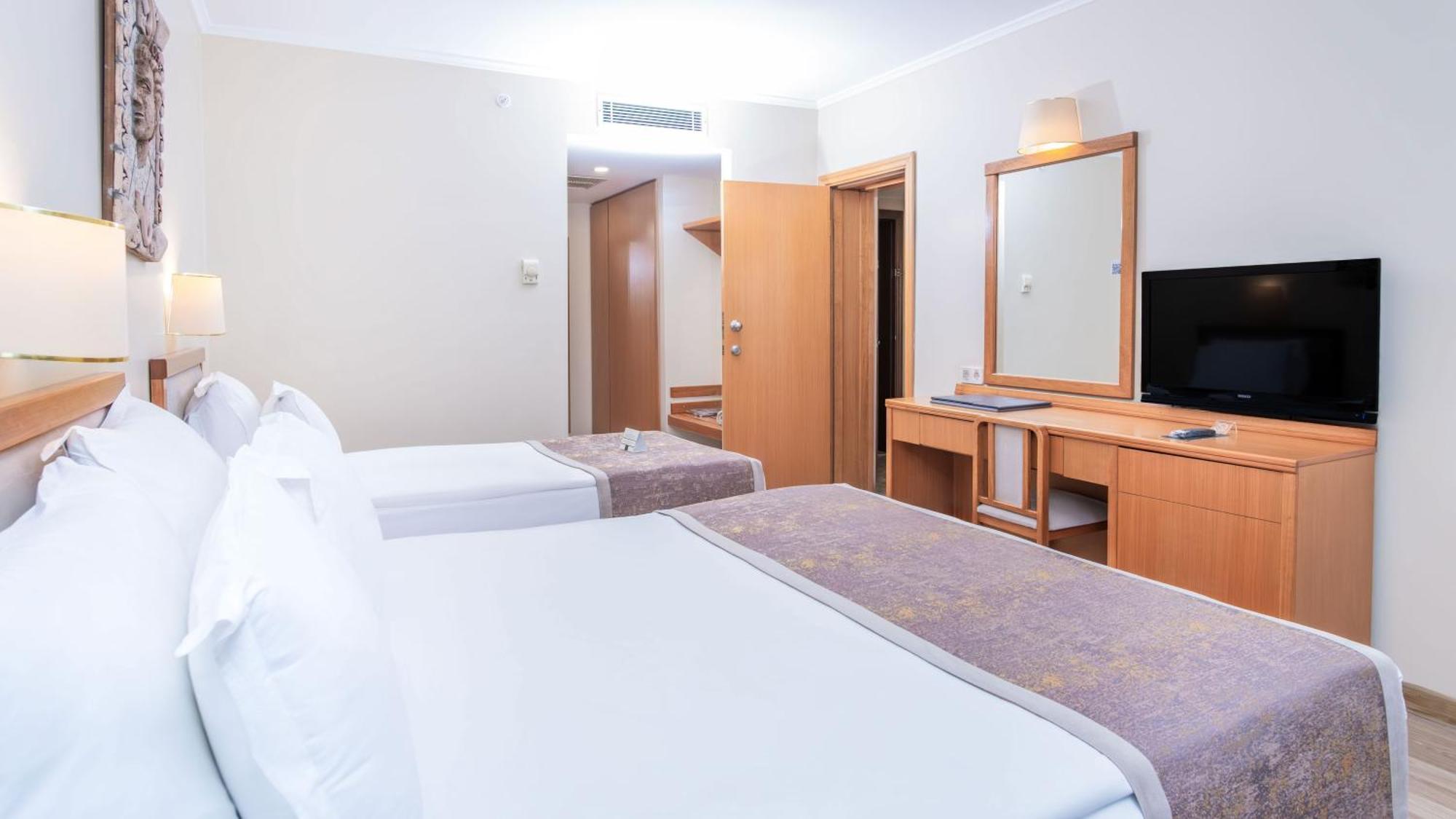 Junior Suite,1530672619:JPEG