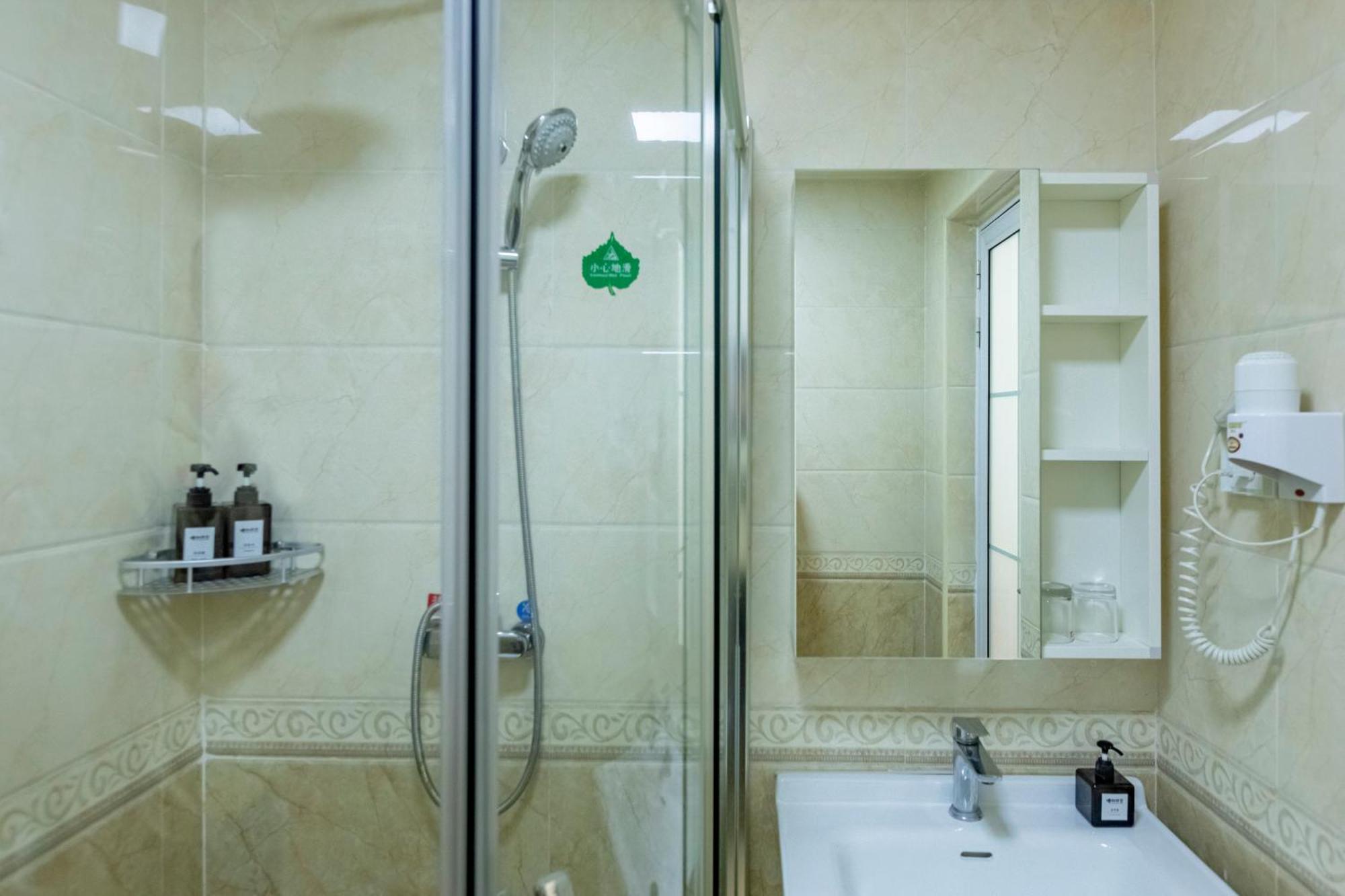 Two-Bedroom Suite,1533601843:JPEG