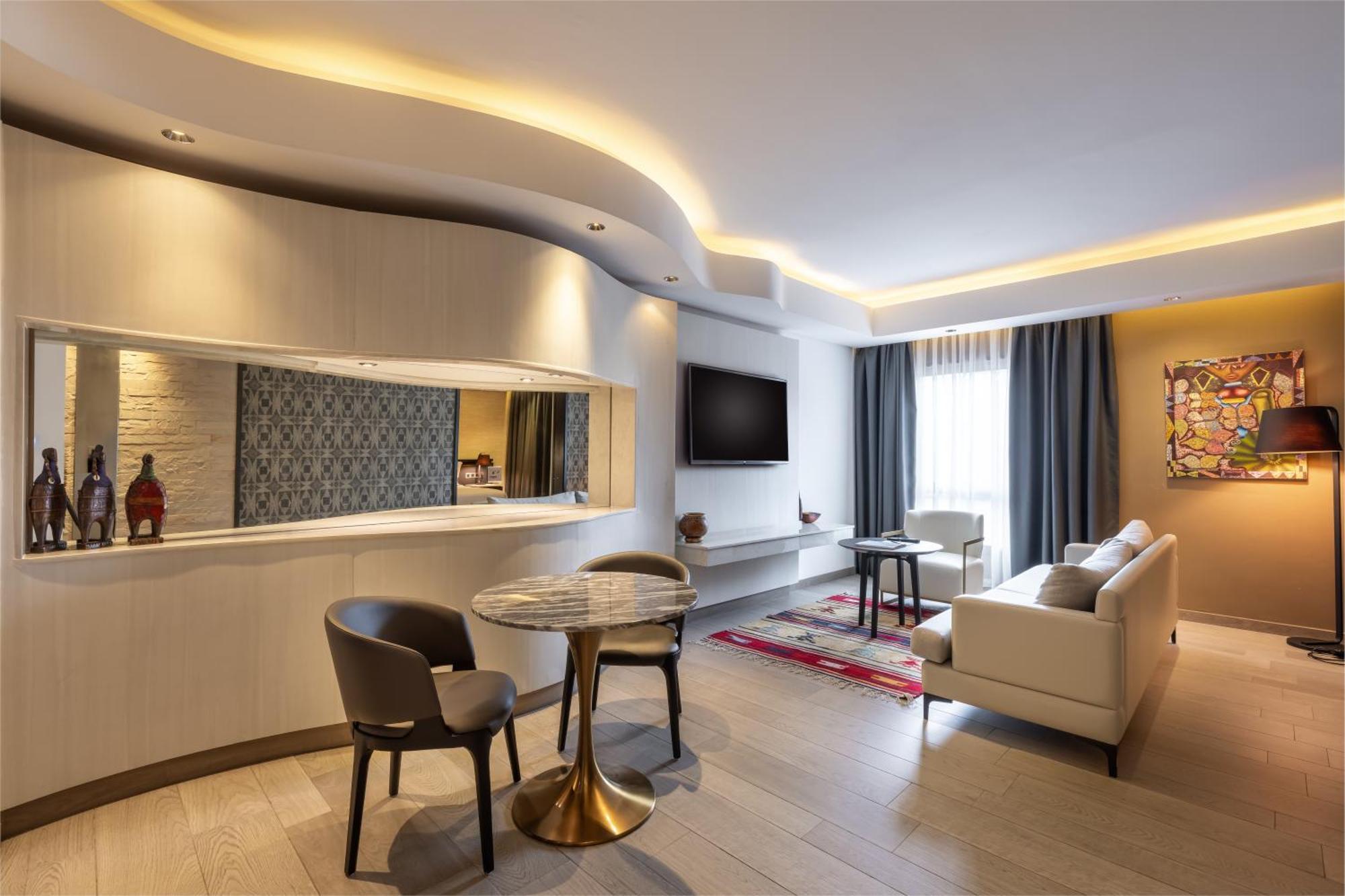 One-Bedroom Suite,1536930484:JPEG