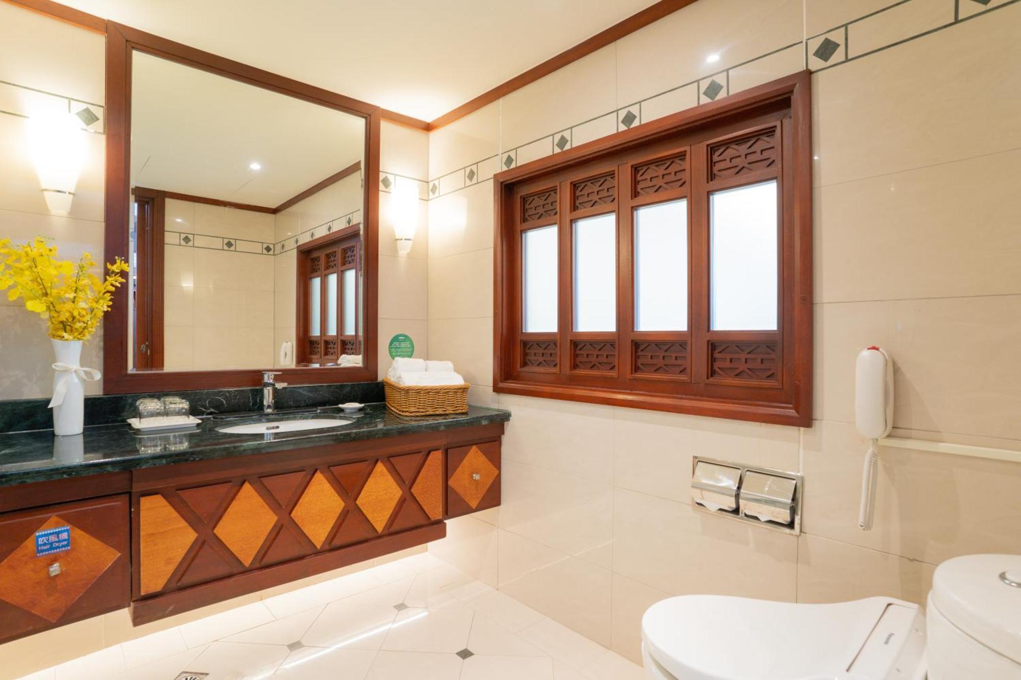 Newly Renovated Deluxe Quadruple Room