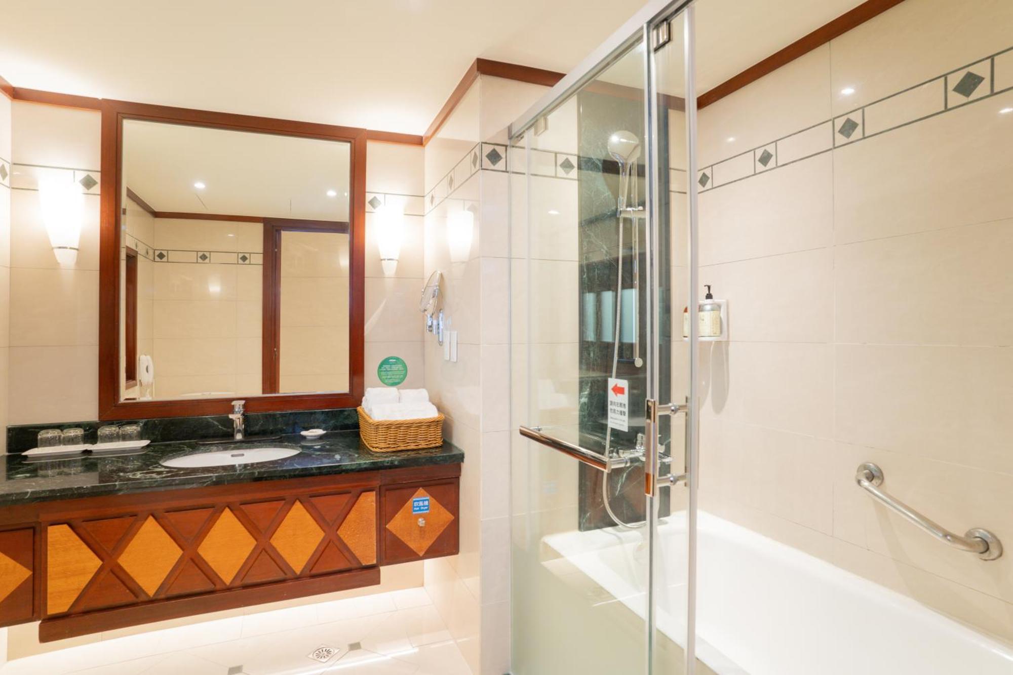 Newly Renovated Deluxe Twin Room