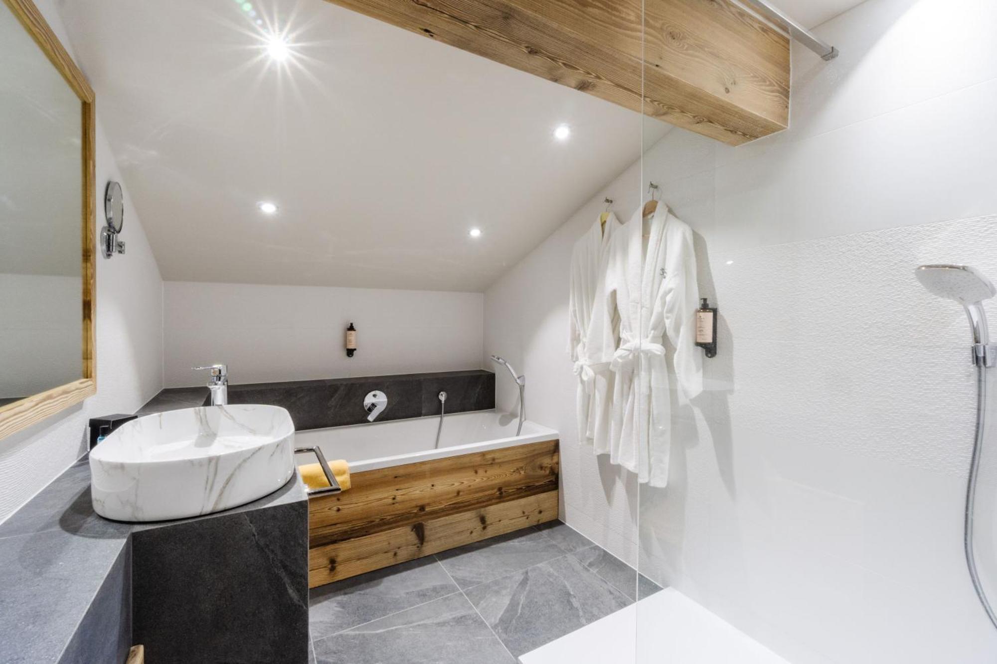 Junior Suite Mountain View