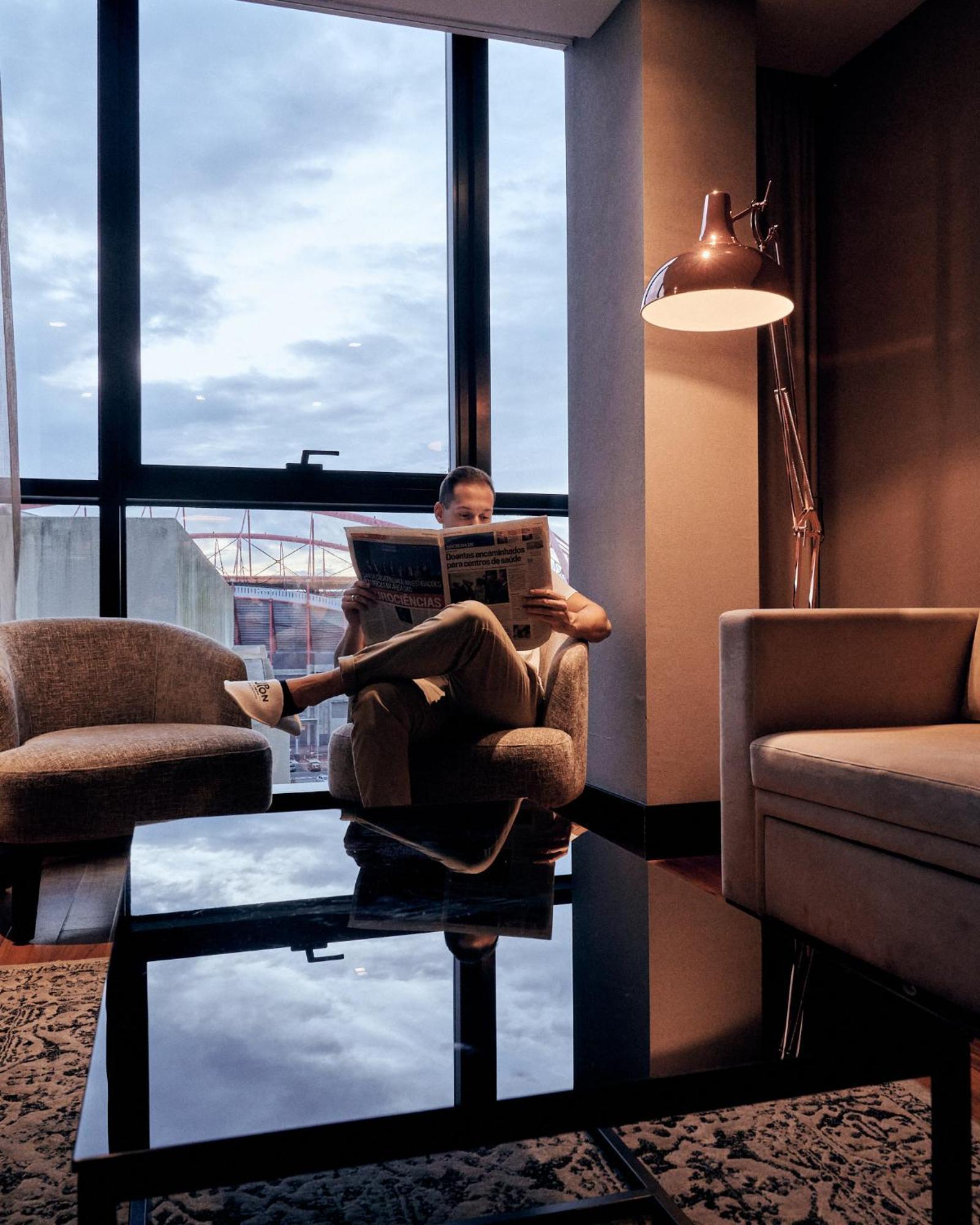 One-Bedroom Apartment Stadium View
