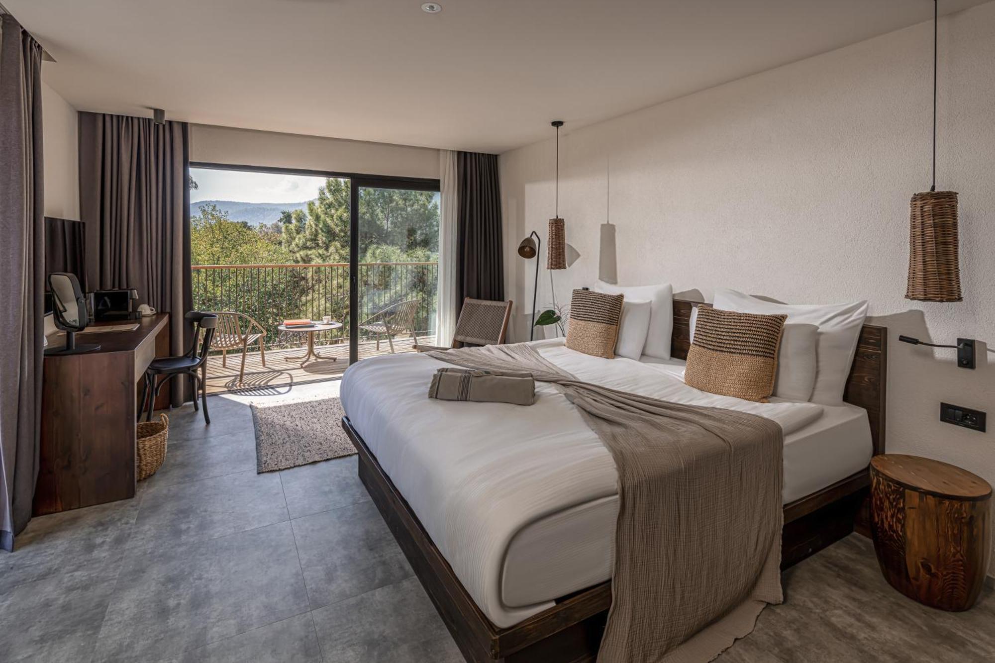 Superior Double Room,1540104415:JPEG