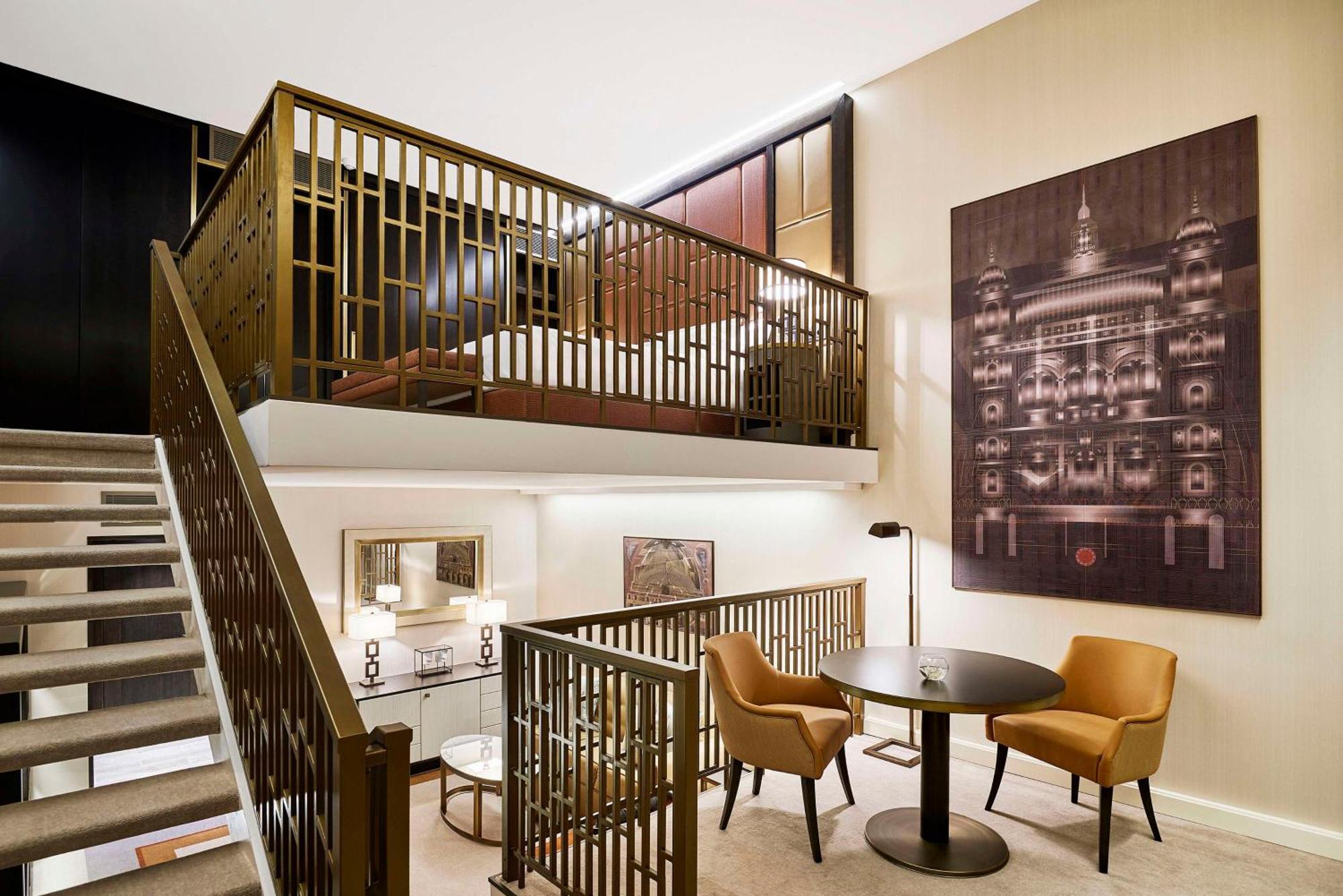 Multi Level King Loft Suite Street View,1543367710:JPEG