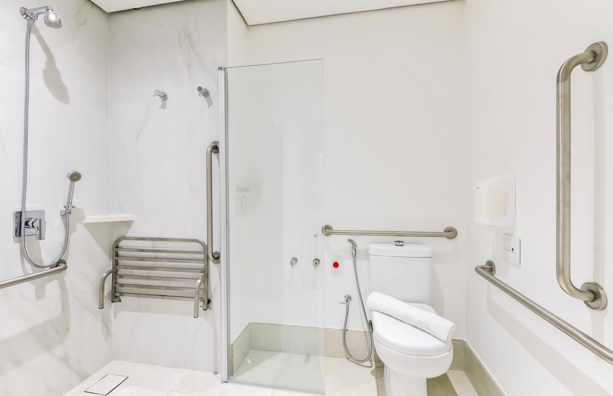 Queen Room Roll Shower Mobility Accessible
