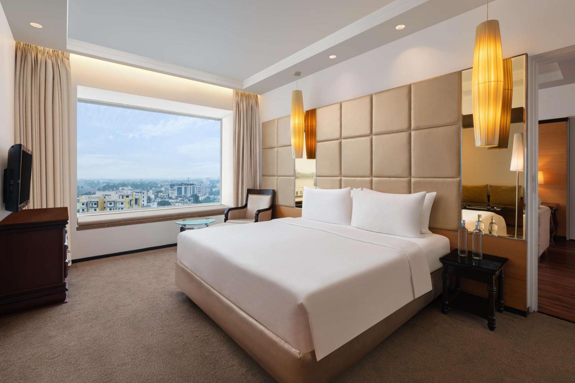 Deluxe Suite,1545824230:JPEG