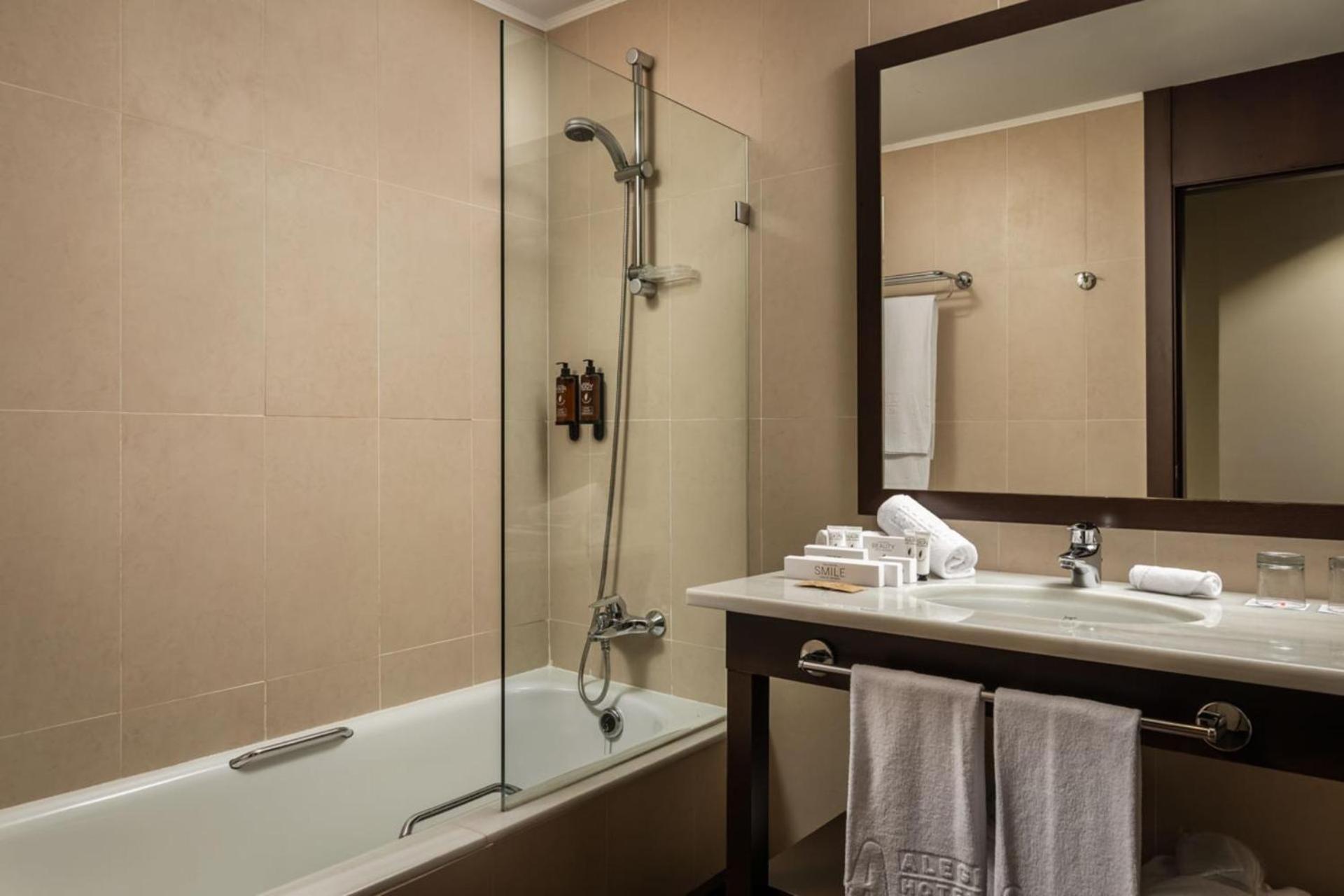 Double Room,1547004694:JPEG