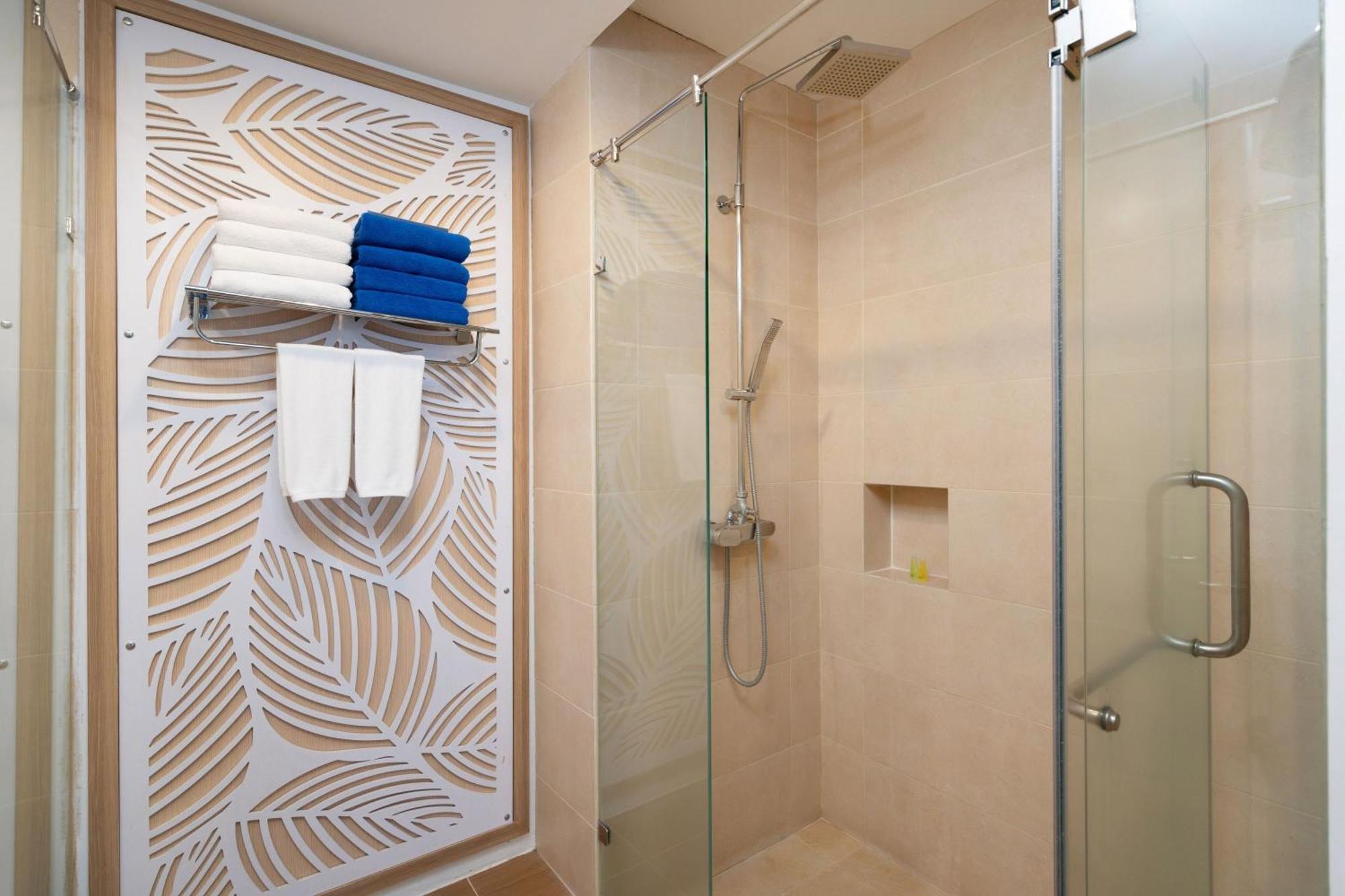 Premier Suite Seaview Jacuzzi,1547834959:JPEG