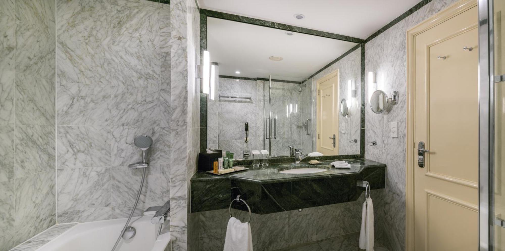 Quarto com Cama King-size
