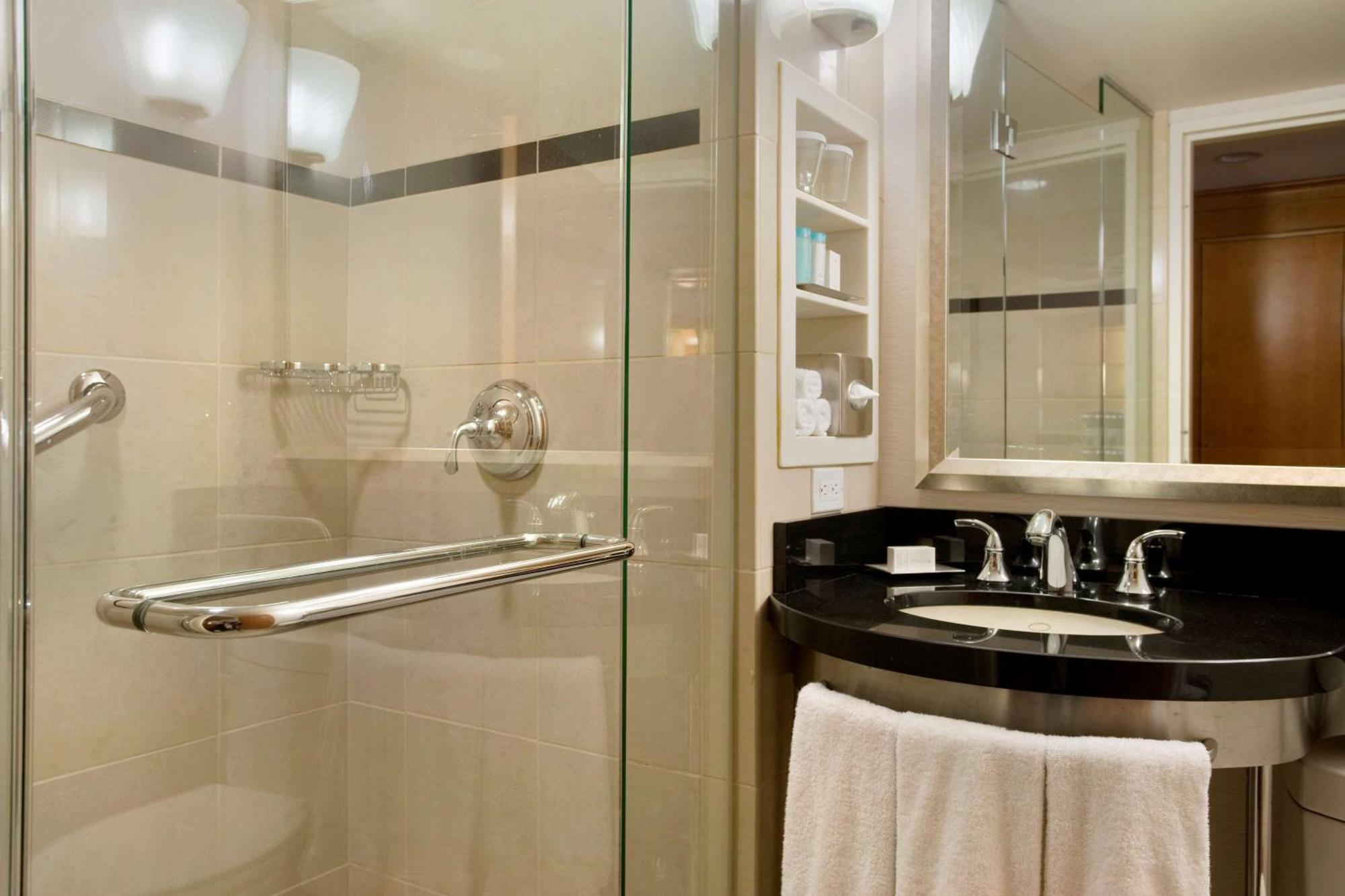 Quarto Urbano com 2 Camas de Casal