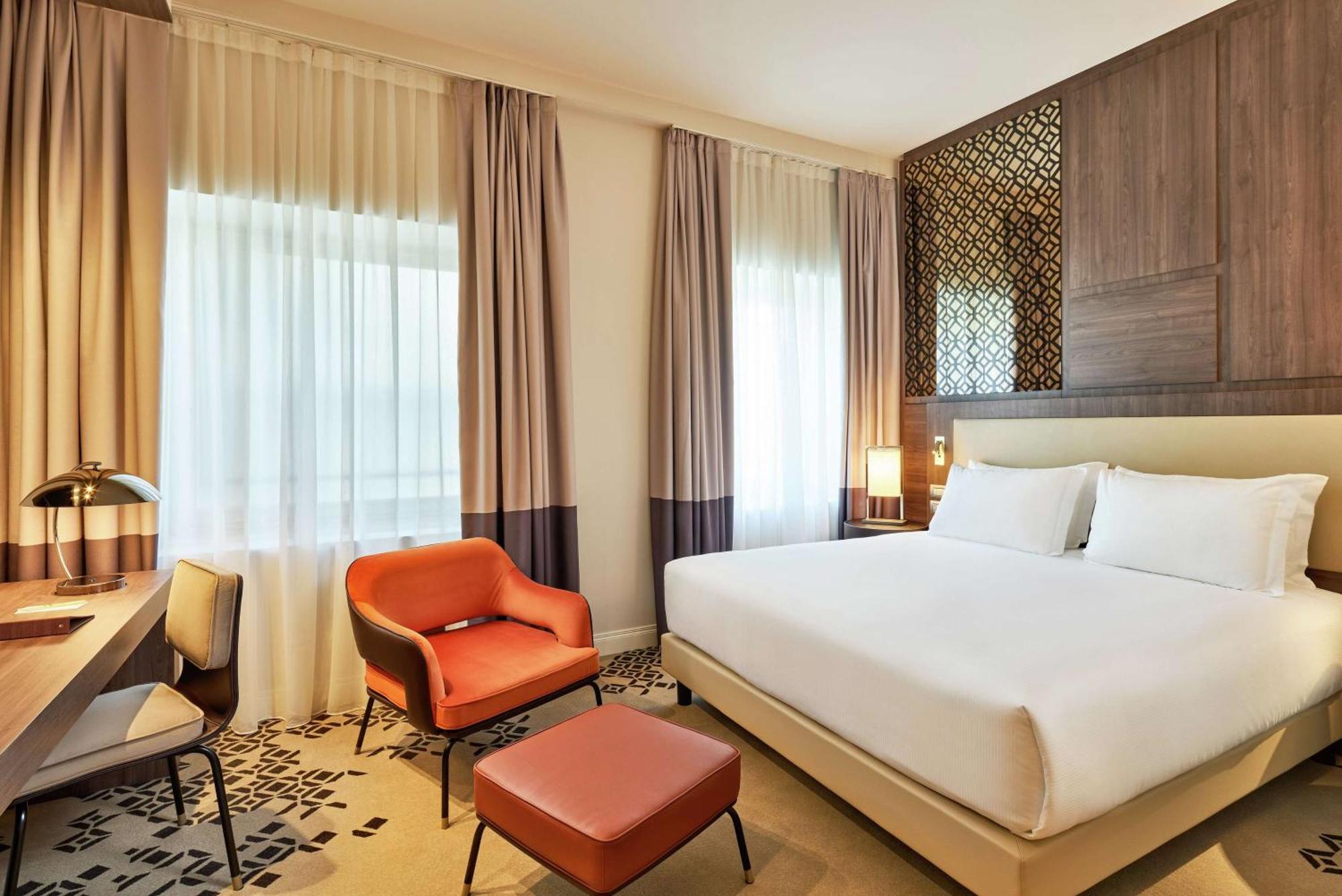 Deluxe King Room