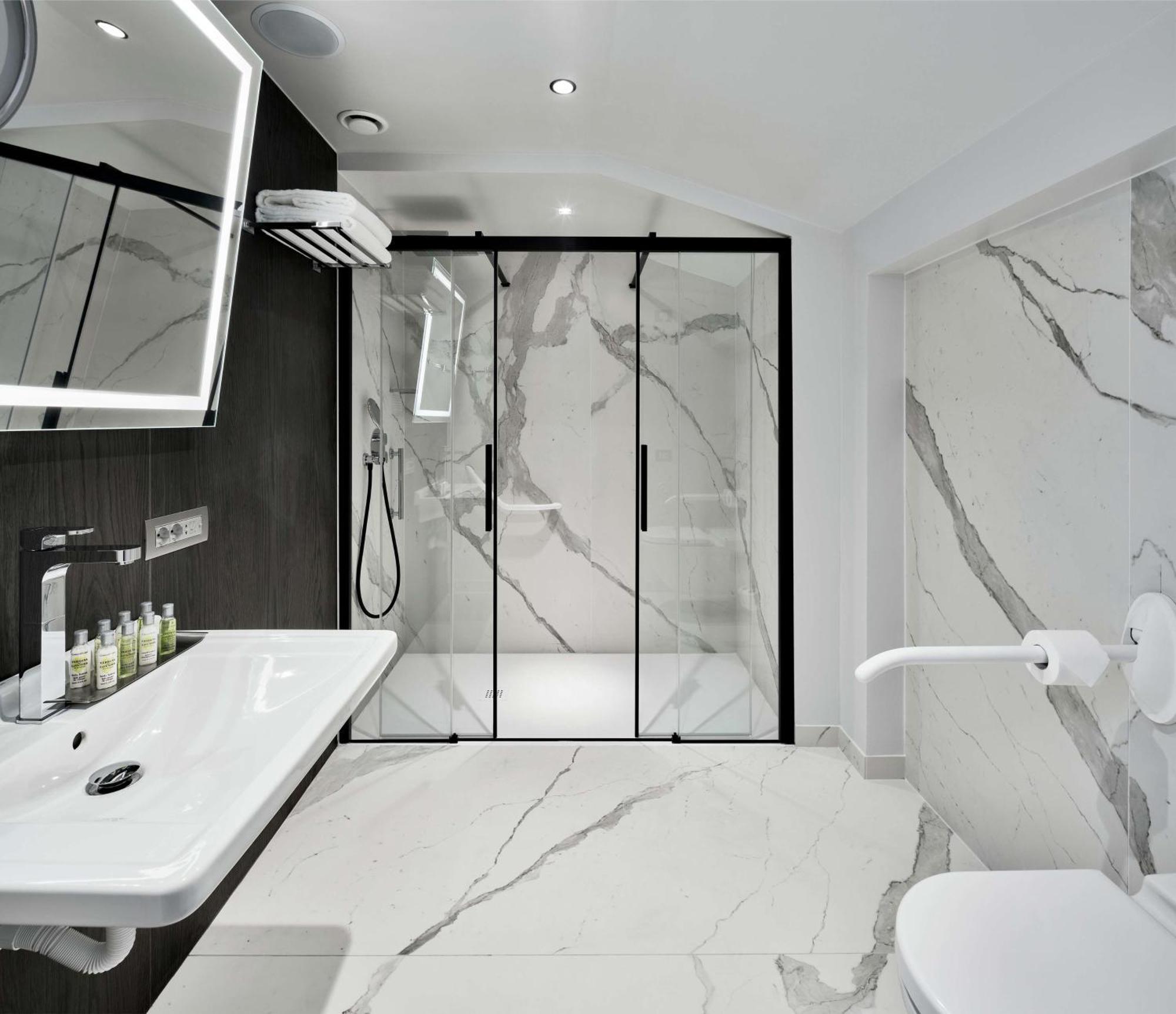 King Room Mobility Access