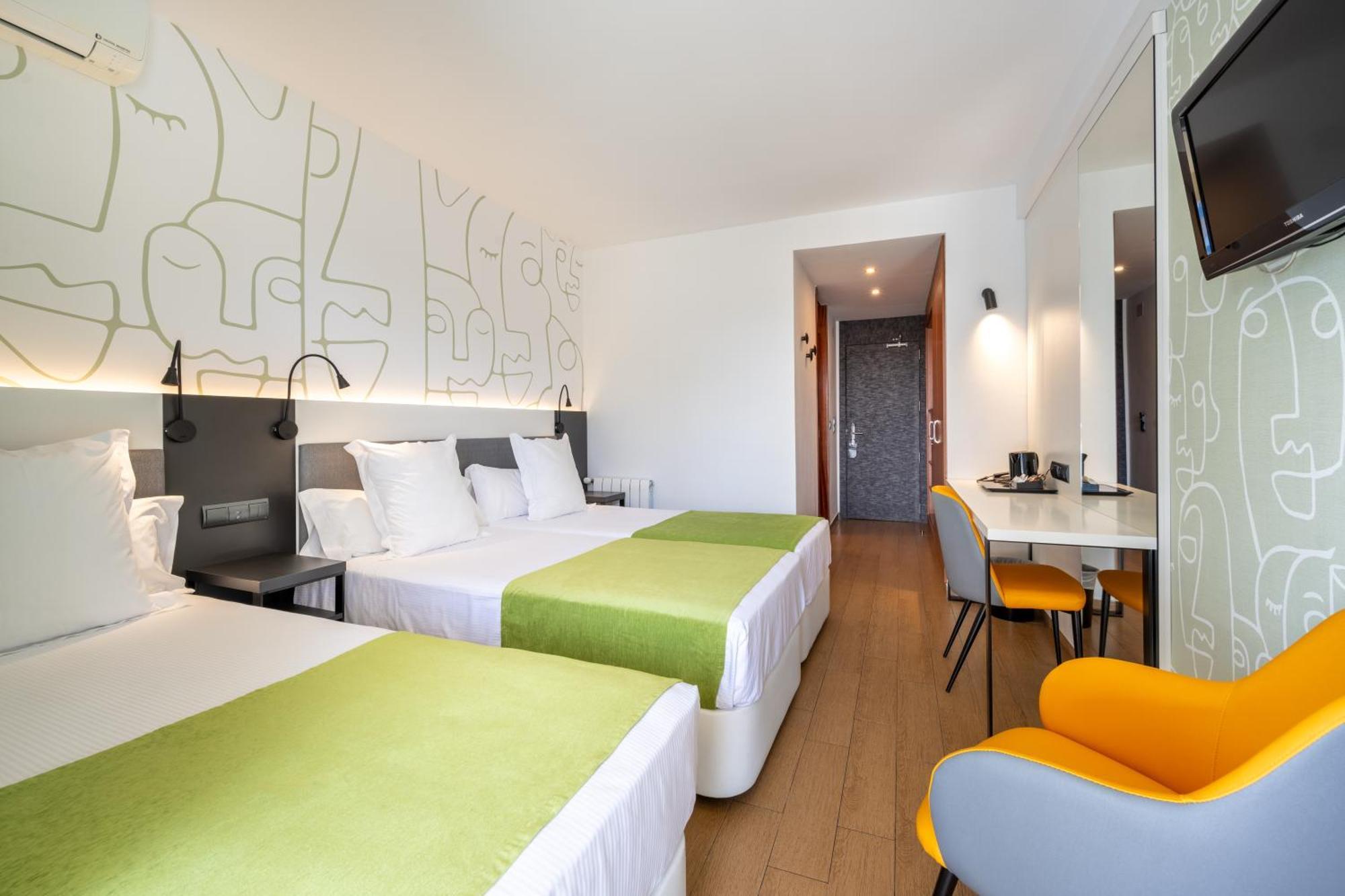 Premium Double or Twin Room (2 +1),1553276359:JPEG