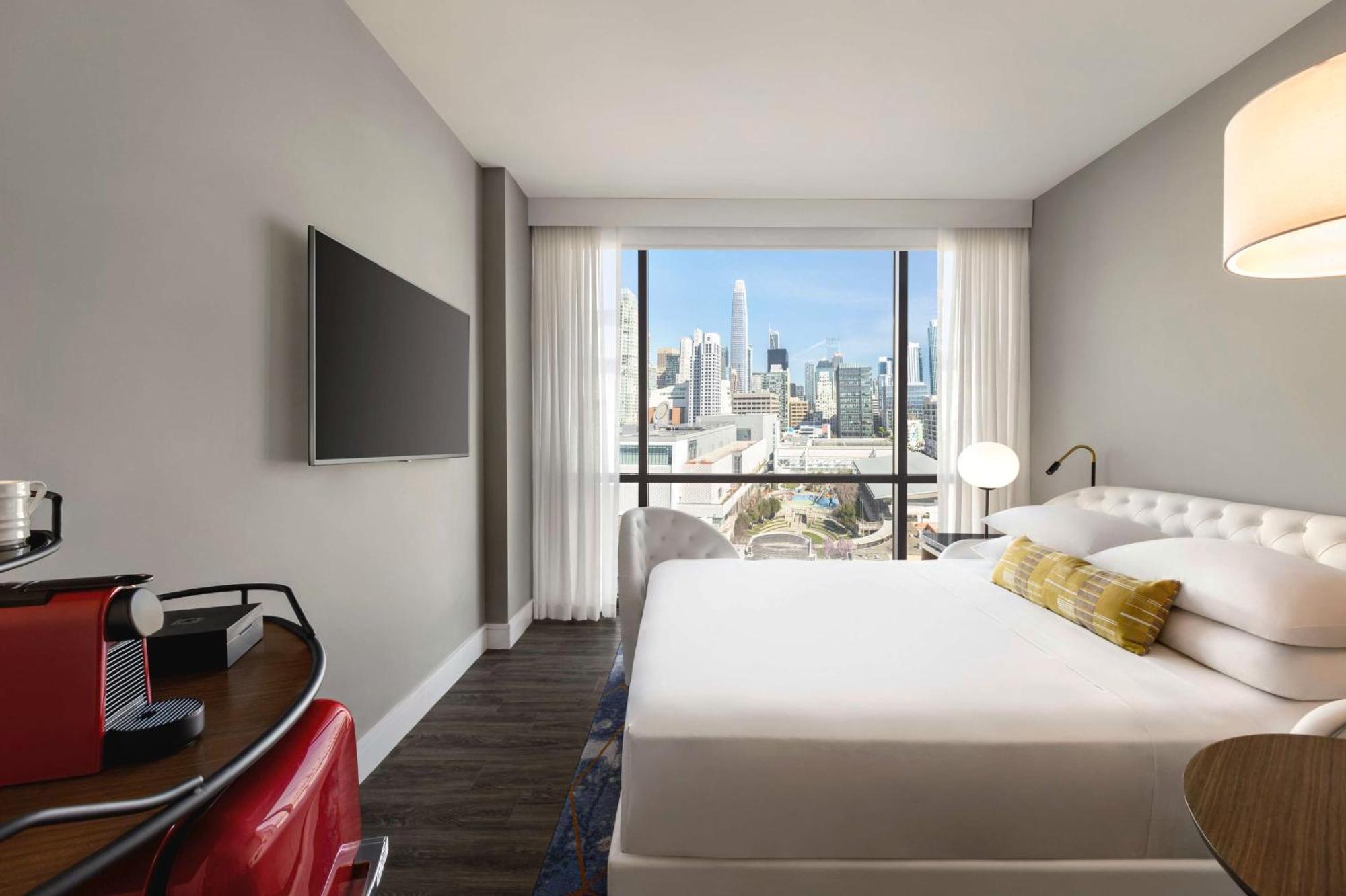 King Room,1557046438:JPEG