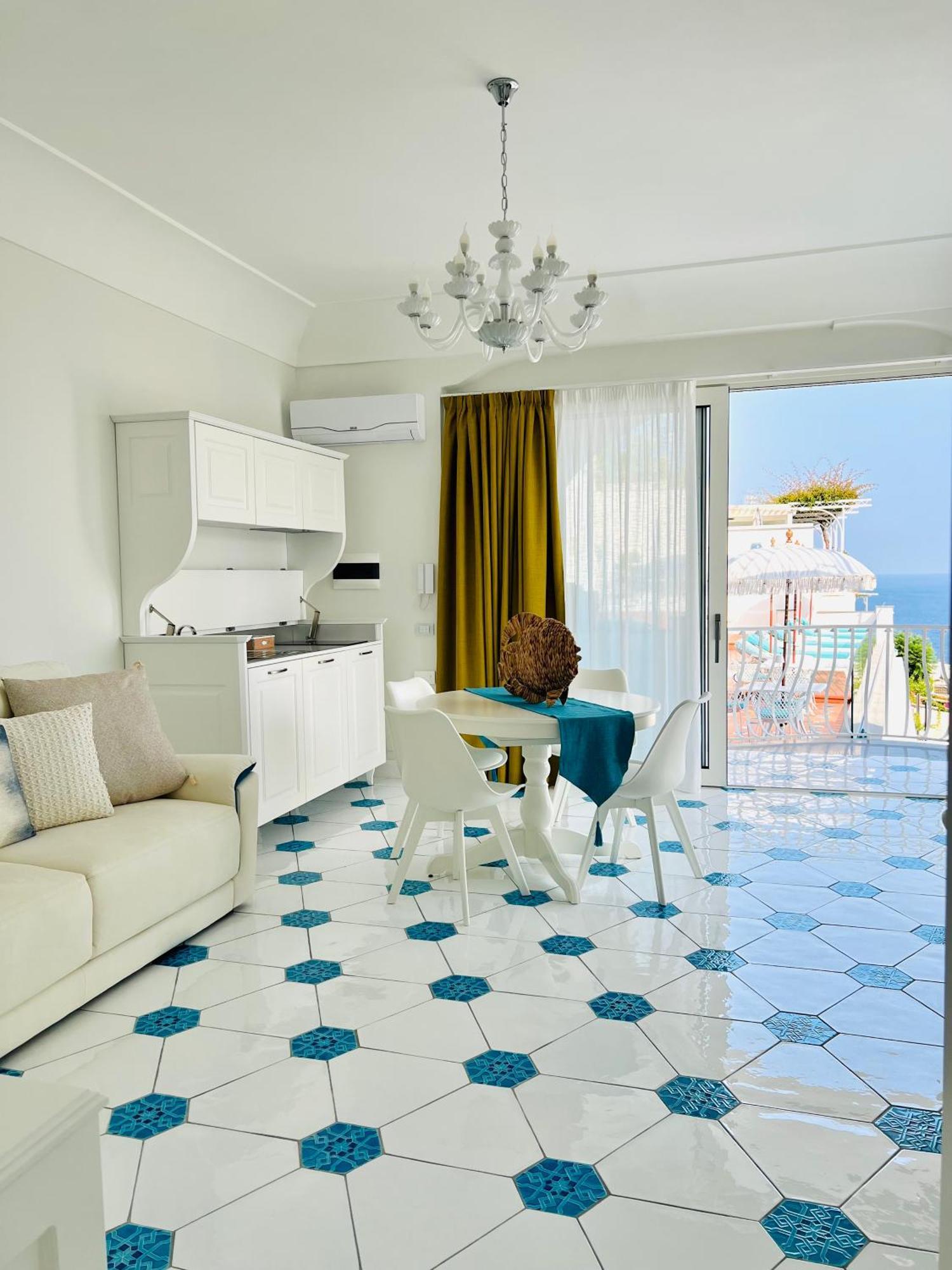 Superior Suite Sea View