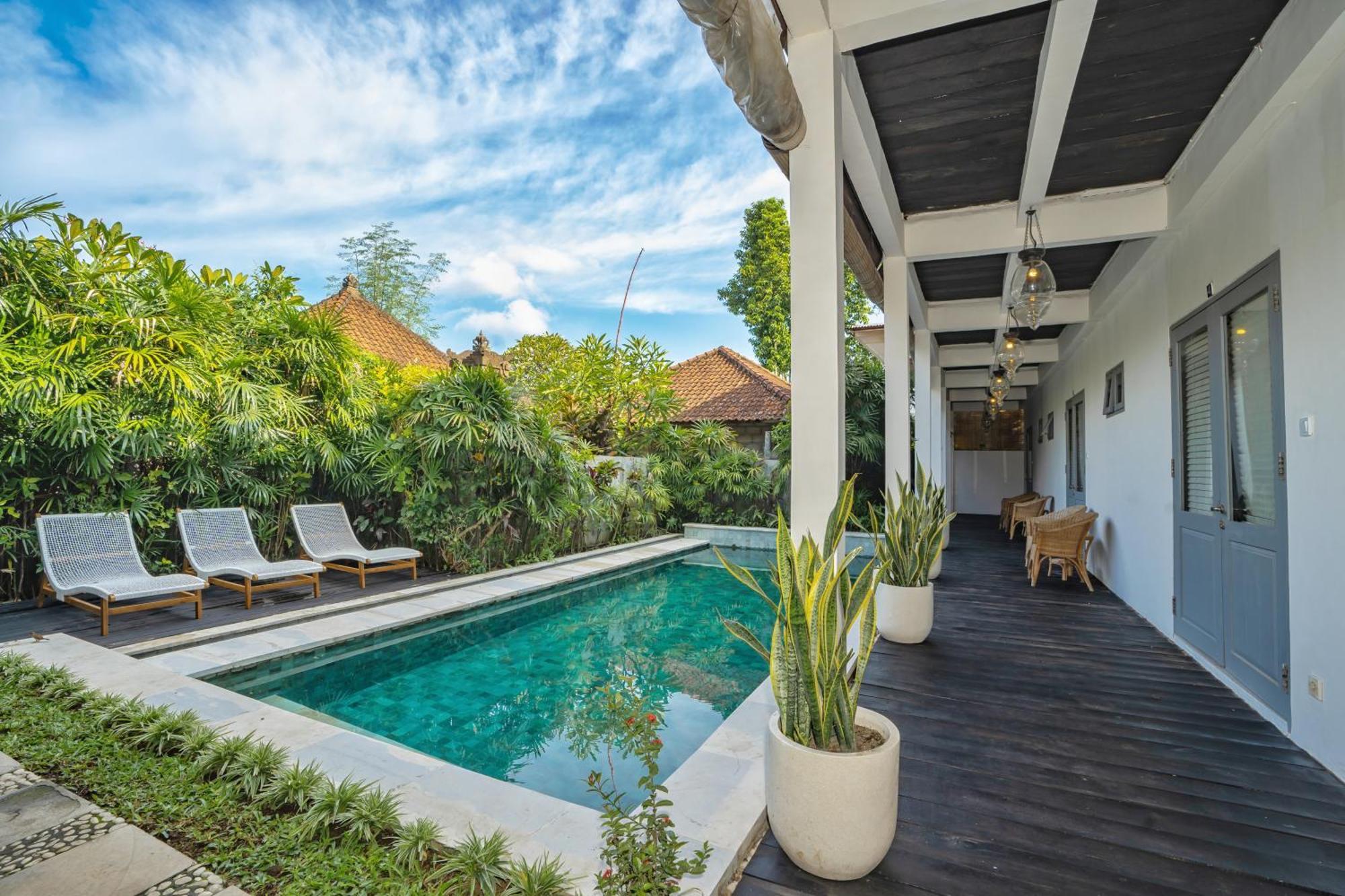 Double Room with Pool View