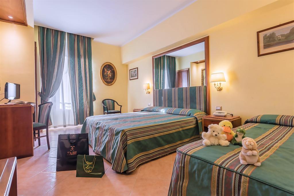 Dreibettzimmer