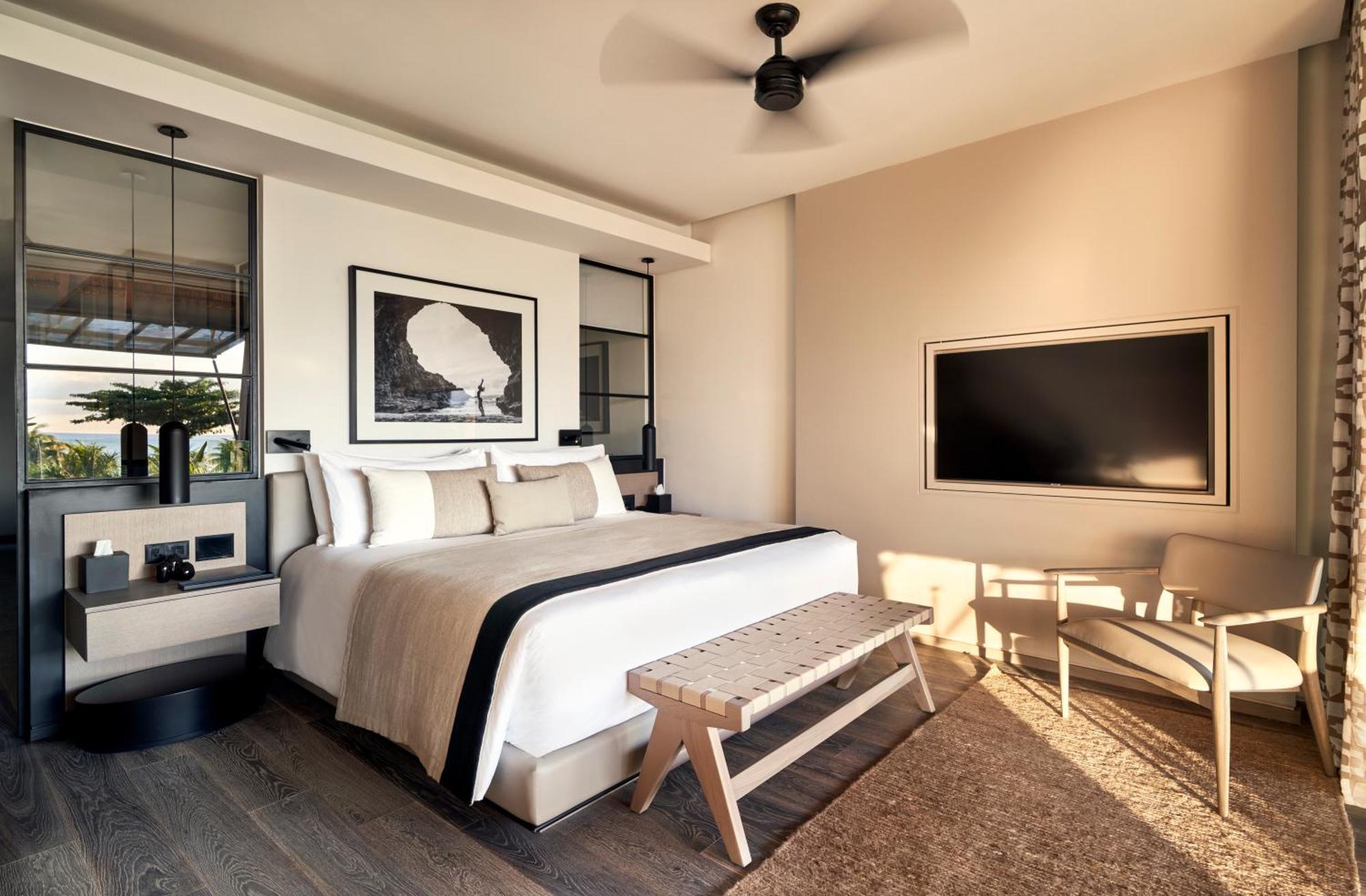 LUX* Junior Suite