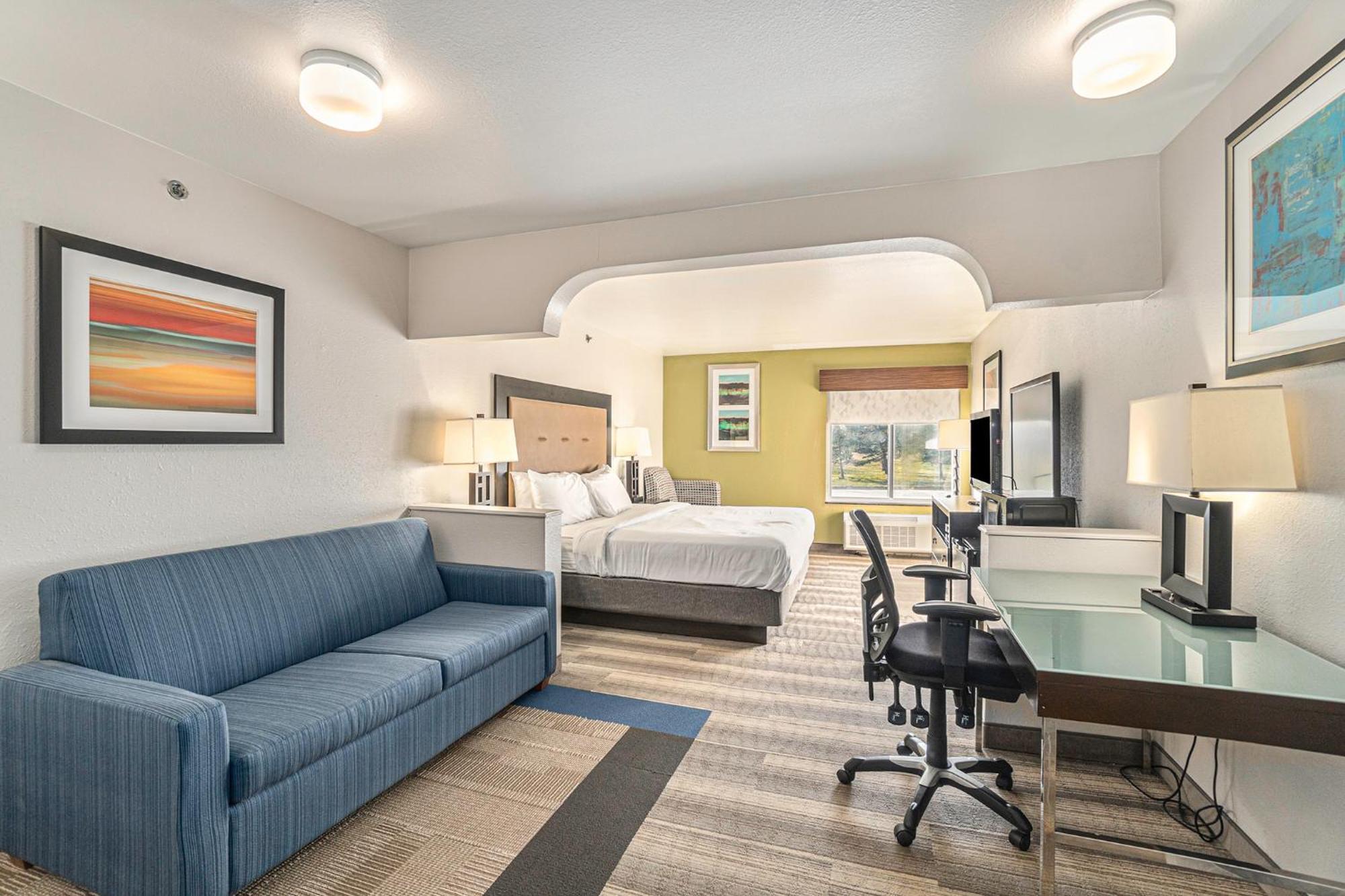 One-Bedroom King Suite - Non-Smoking,1276799179:JPEG