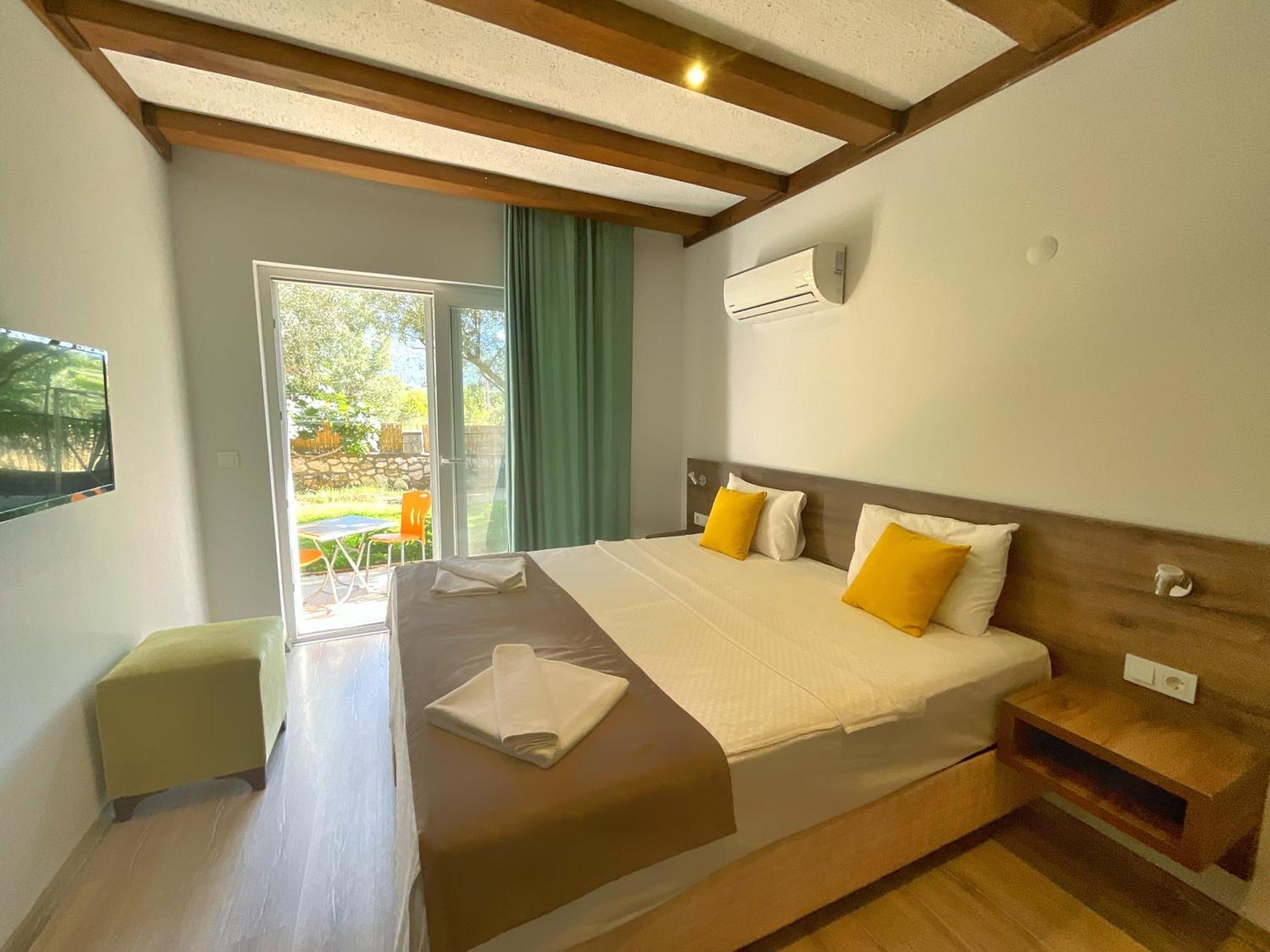 Economy Double or Twin Room,1575320231:JPEG