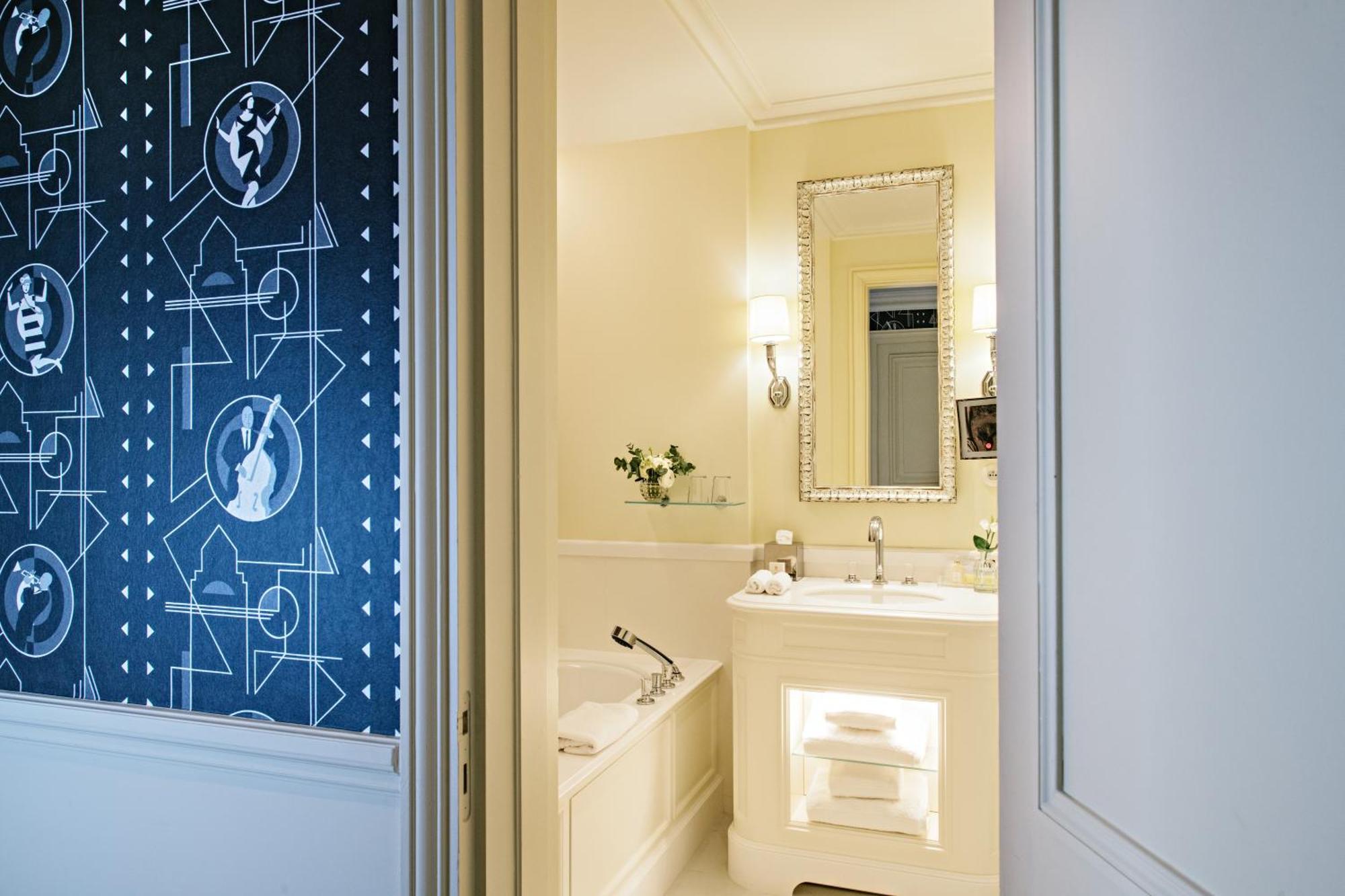 Junior Suite with Beach View