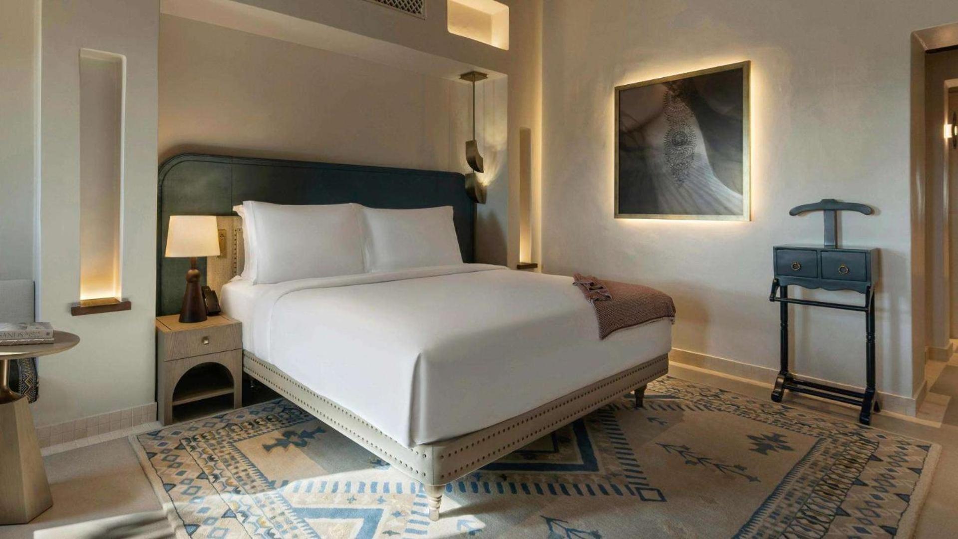 Deluxe Garden View King Room