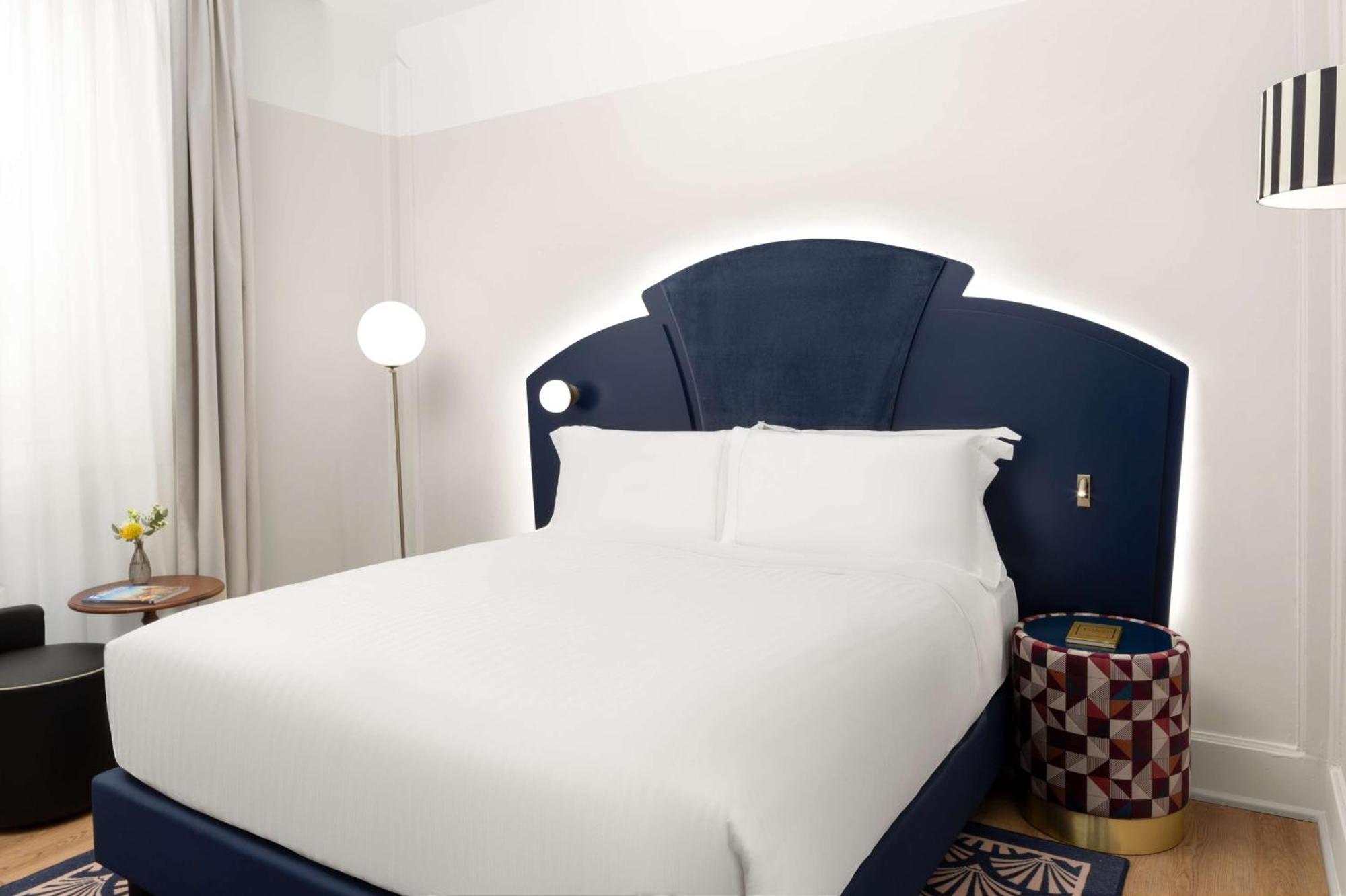 Premium King Room