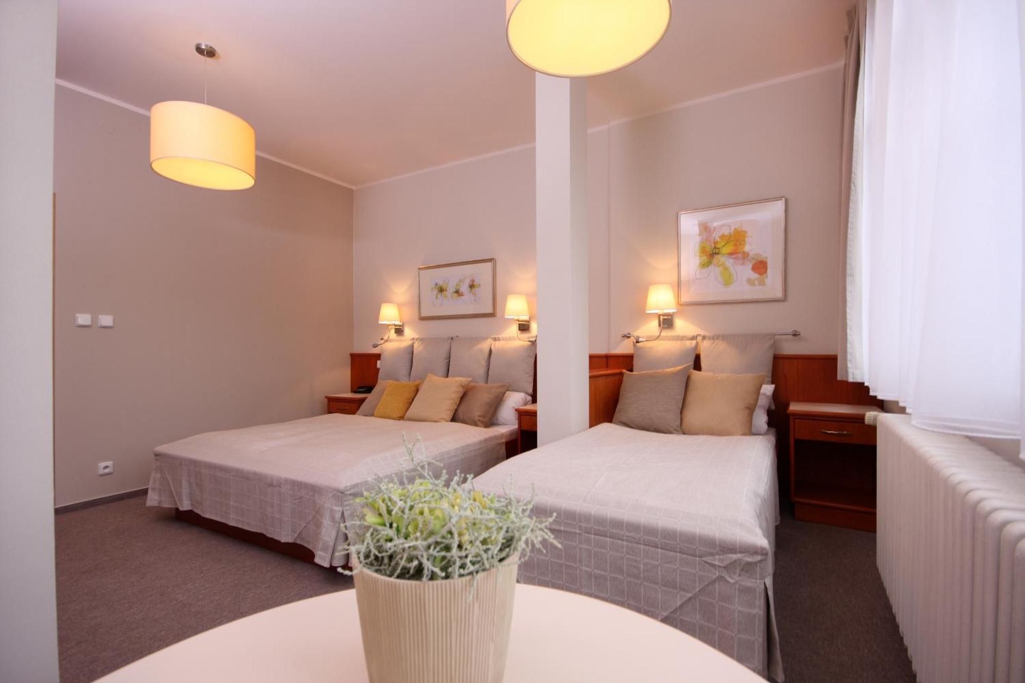 Standard Triple Room,815745176:JPEG