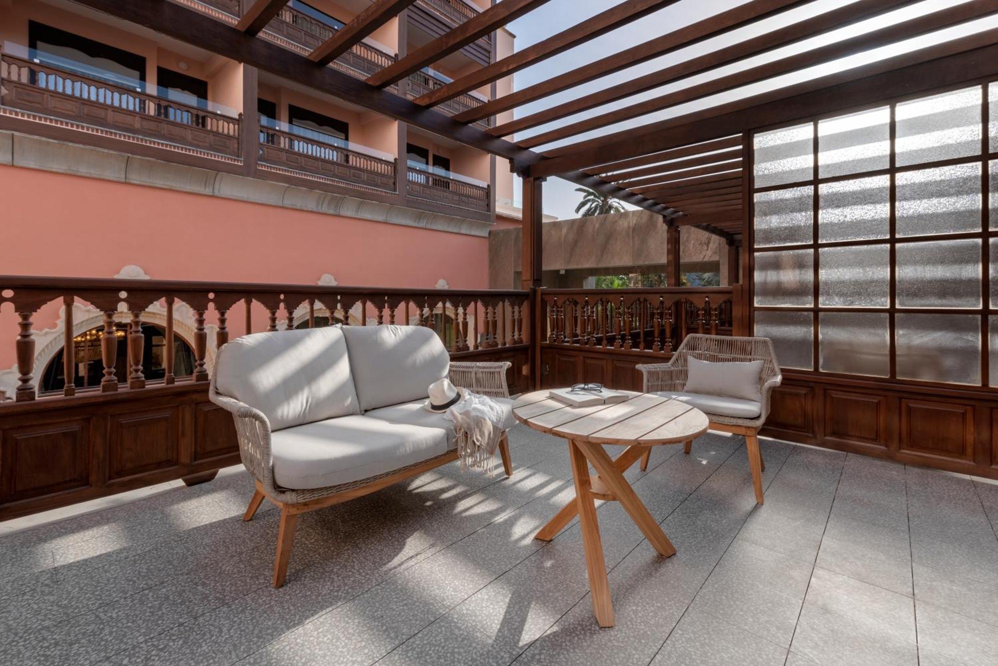 Luxe Familiekamer (2 Volwassenen + 1 Kind)