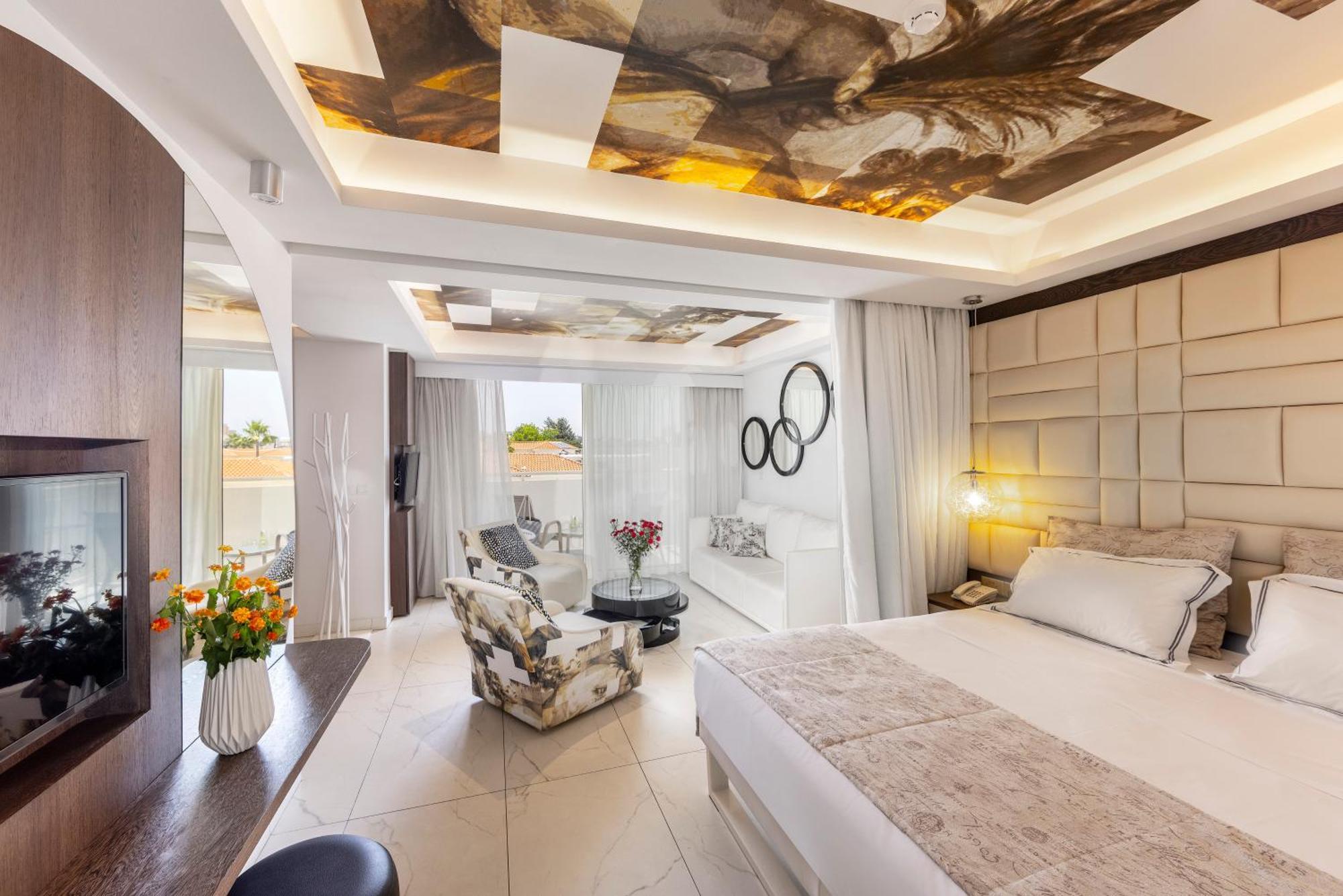 Deluxe Larger Suite