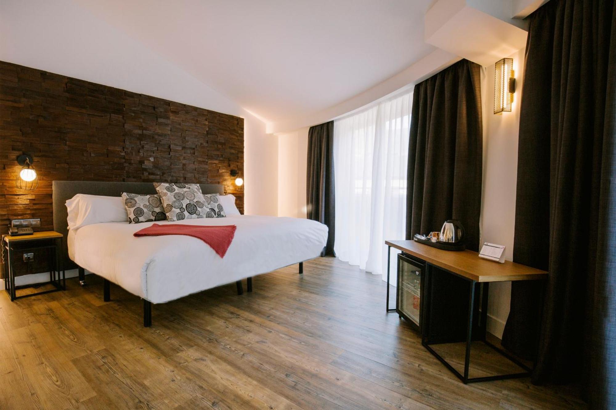 Deluxe Double or Twin Room Balcony
